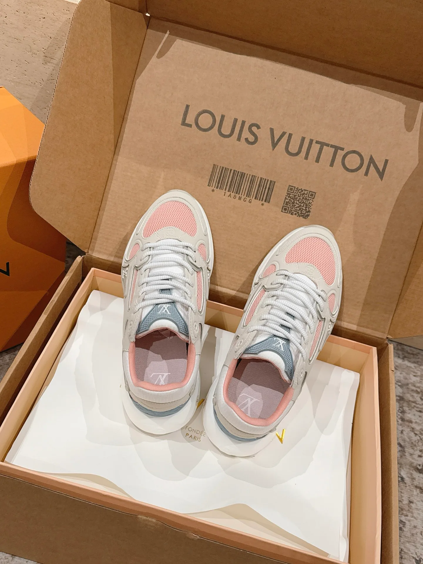 Кроссовки Женские Louis Vuitton 11241500