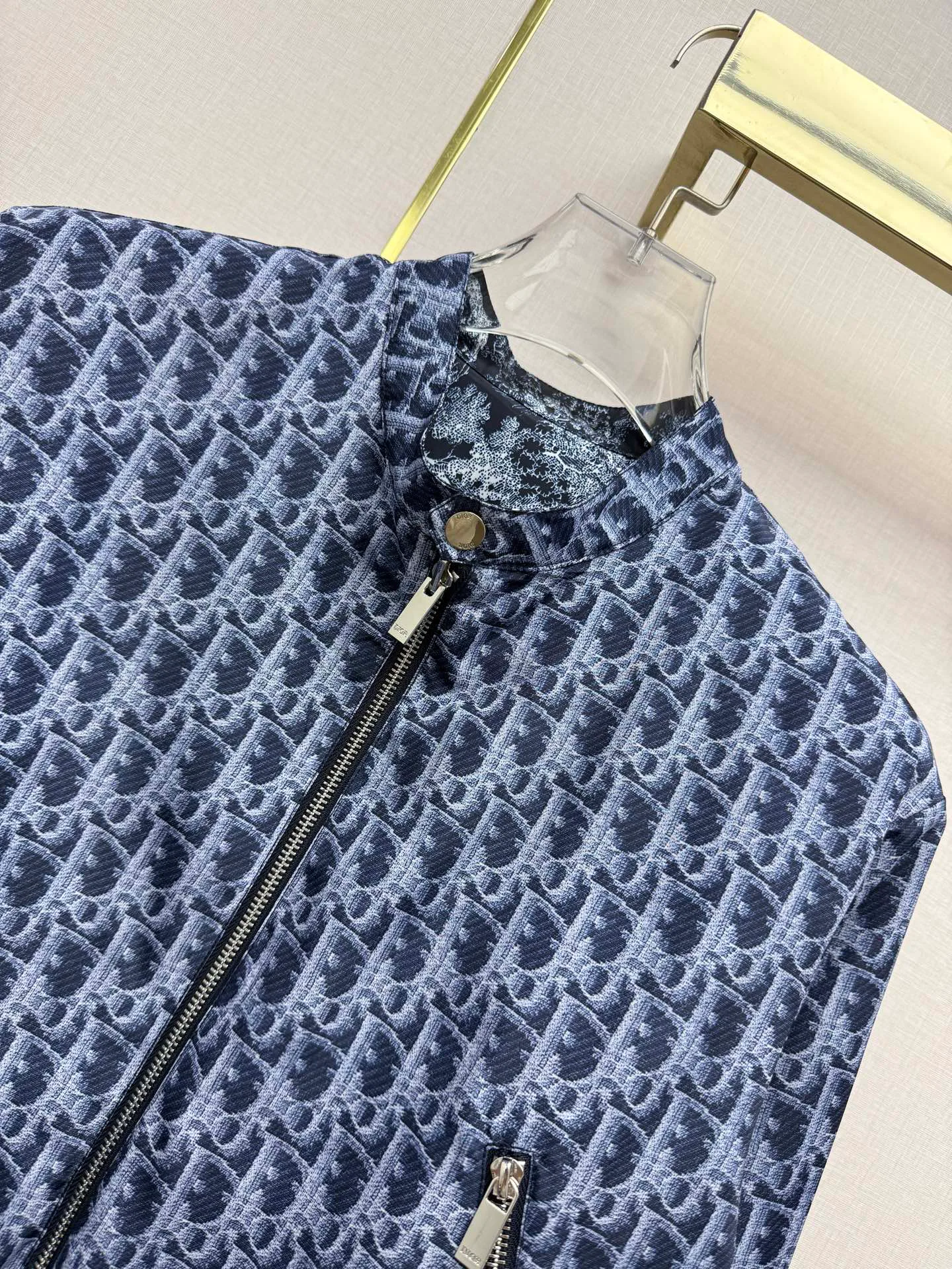Куртки И Пуховики Женские Christian Dior 18298496