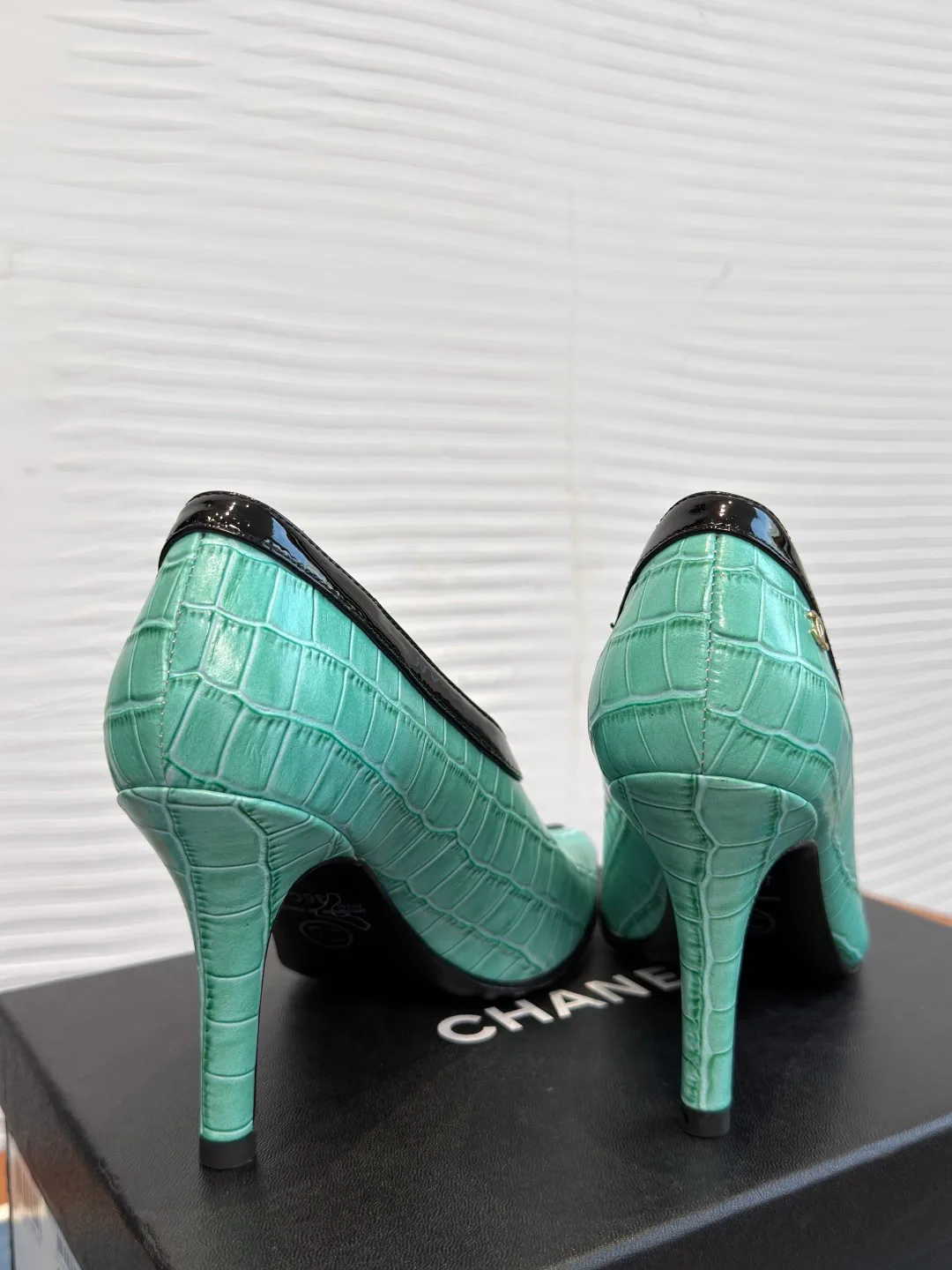 Туфли Женские Chanel 18604728