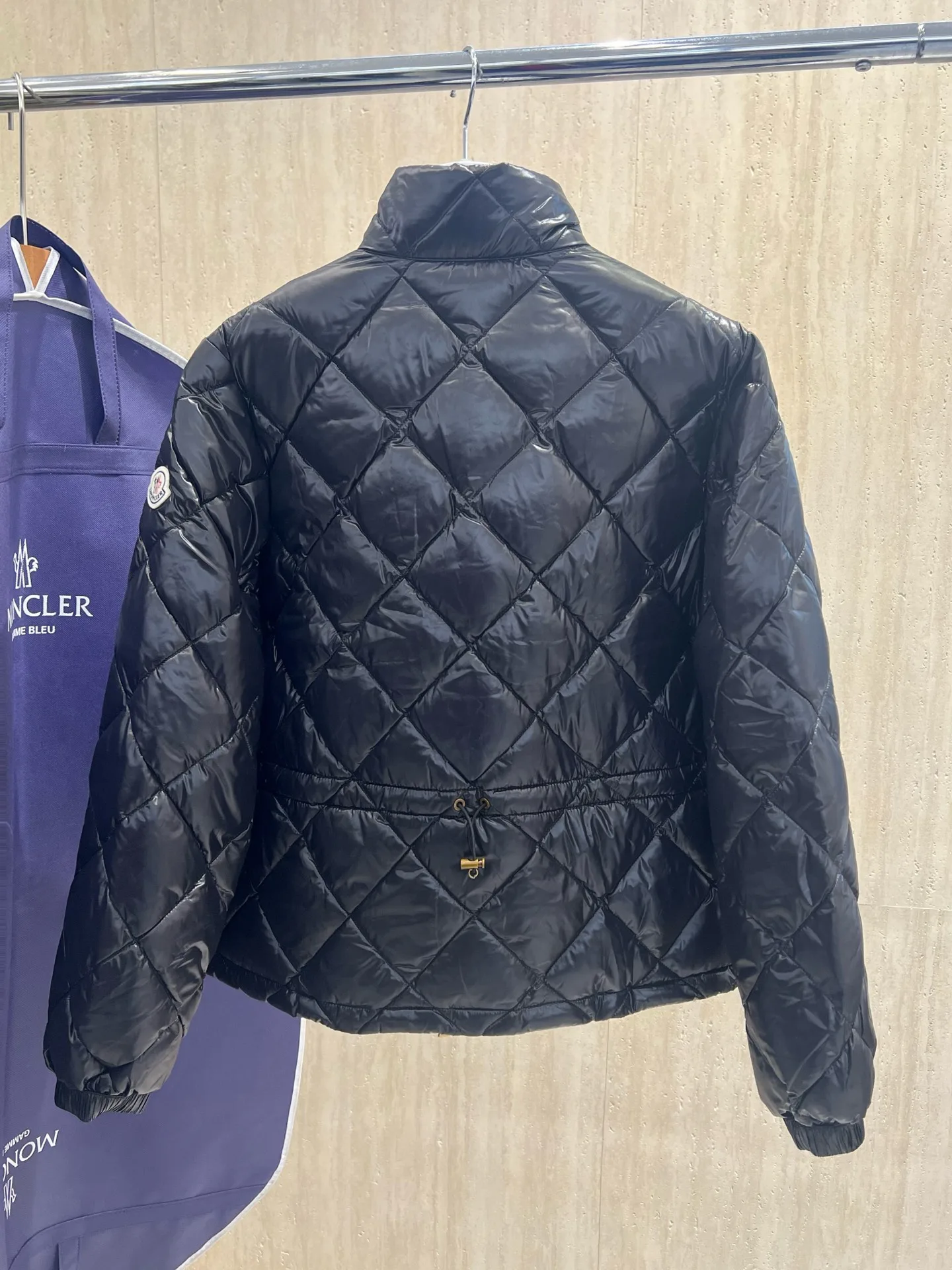 Куртки И Пуховики Женские Moncler 18723410