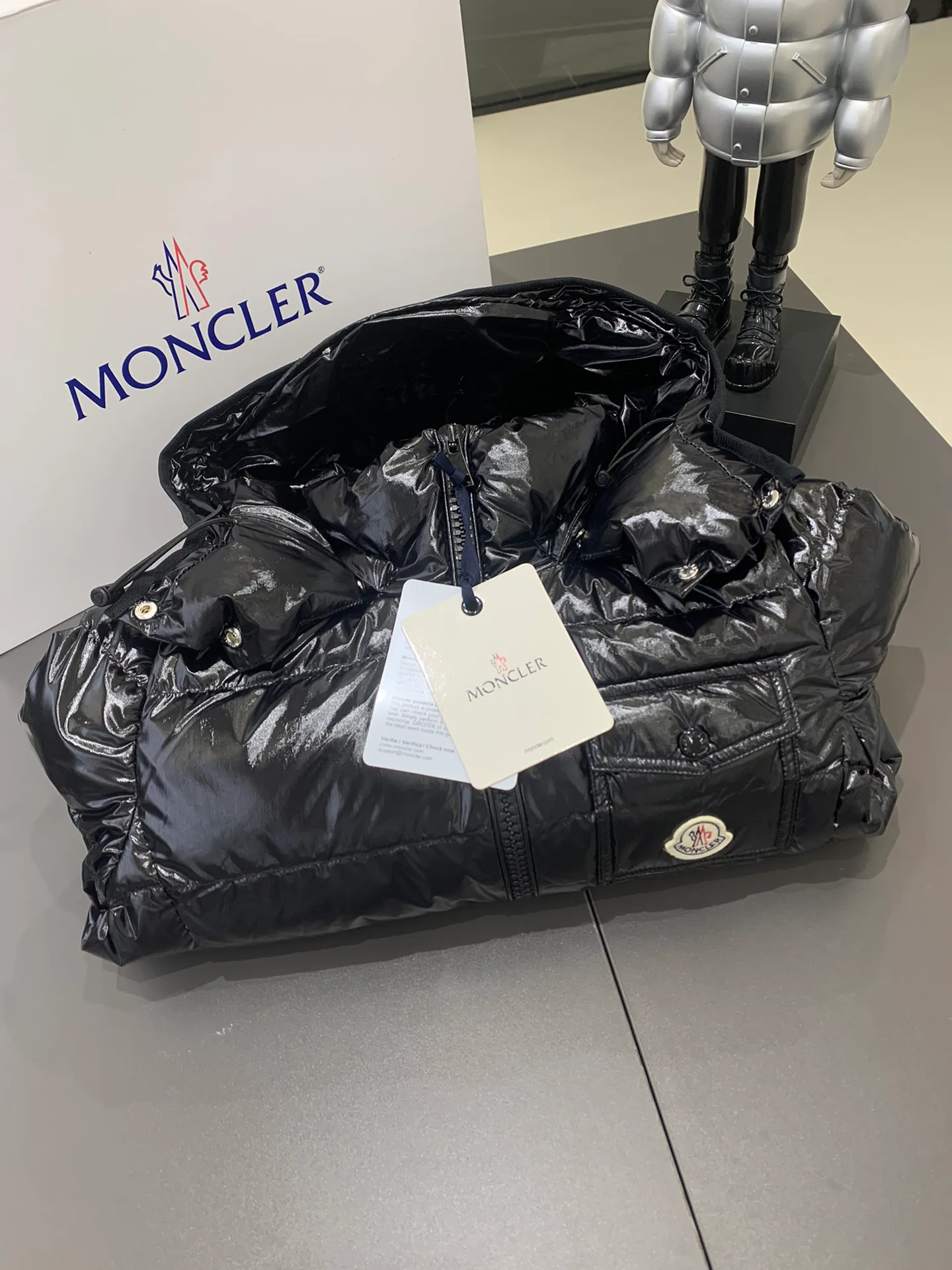 Куртки И Пуховики Женские Moncler 6134