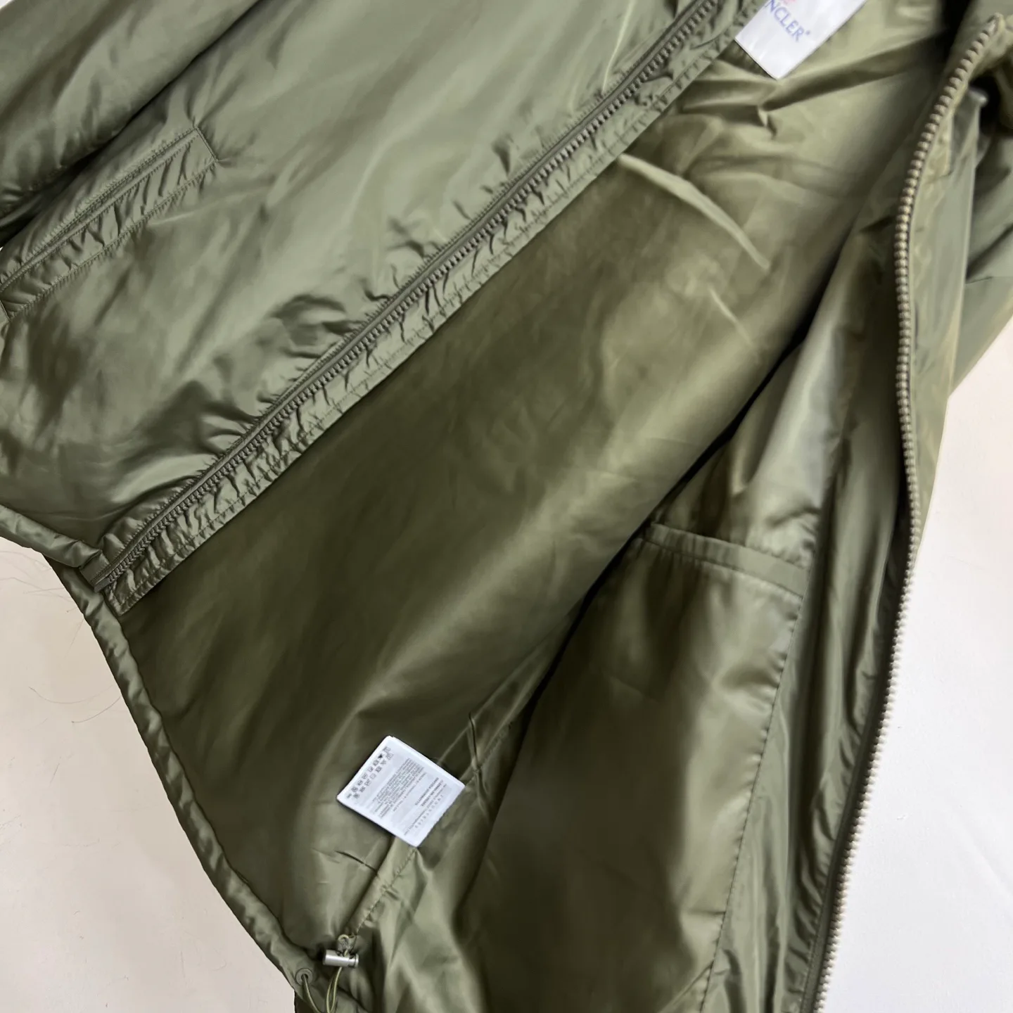 Куртки И Пуховики Женские Moncler 17340733