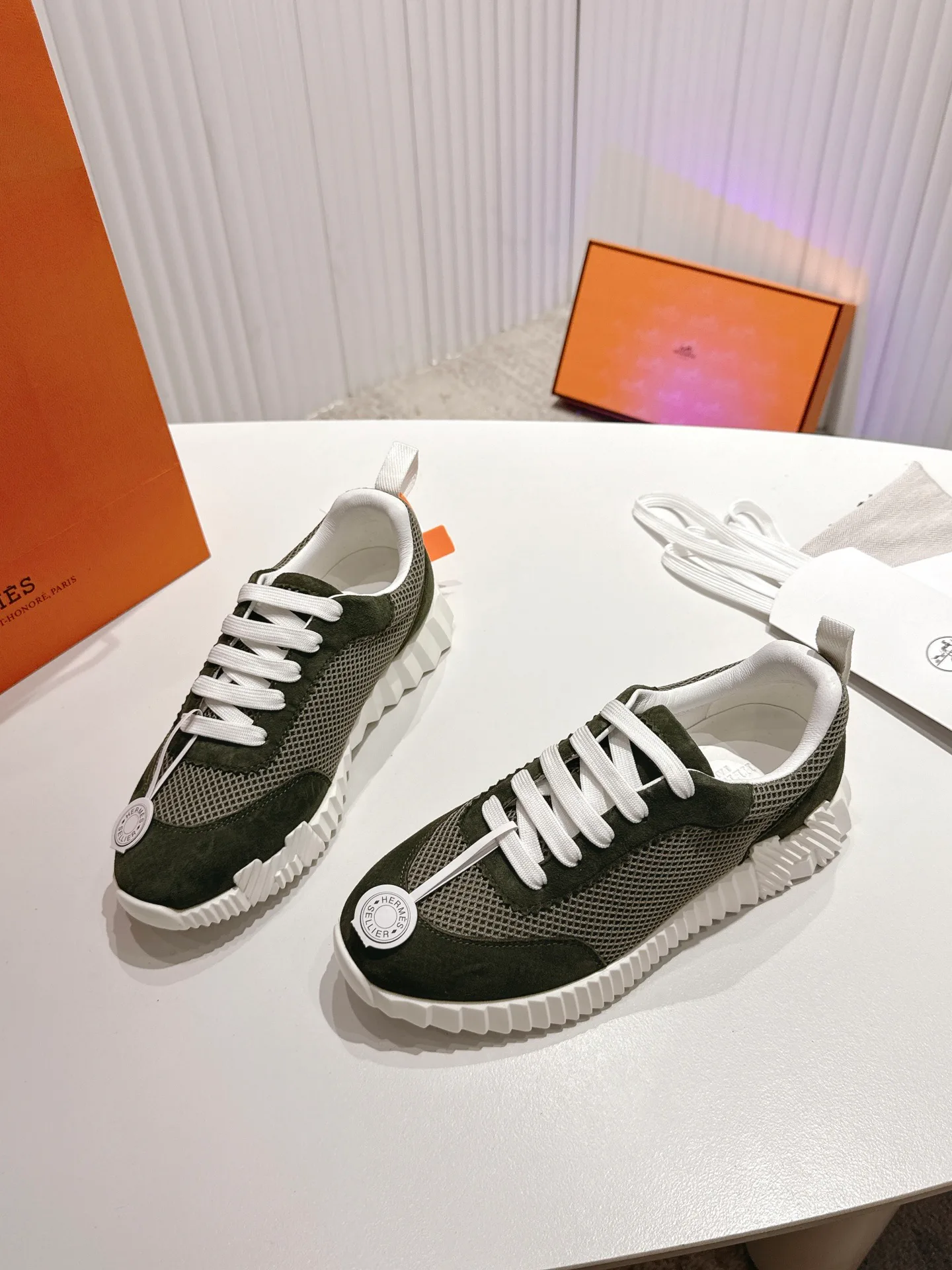 Кроссовки Женские Hermes 1744787