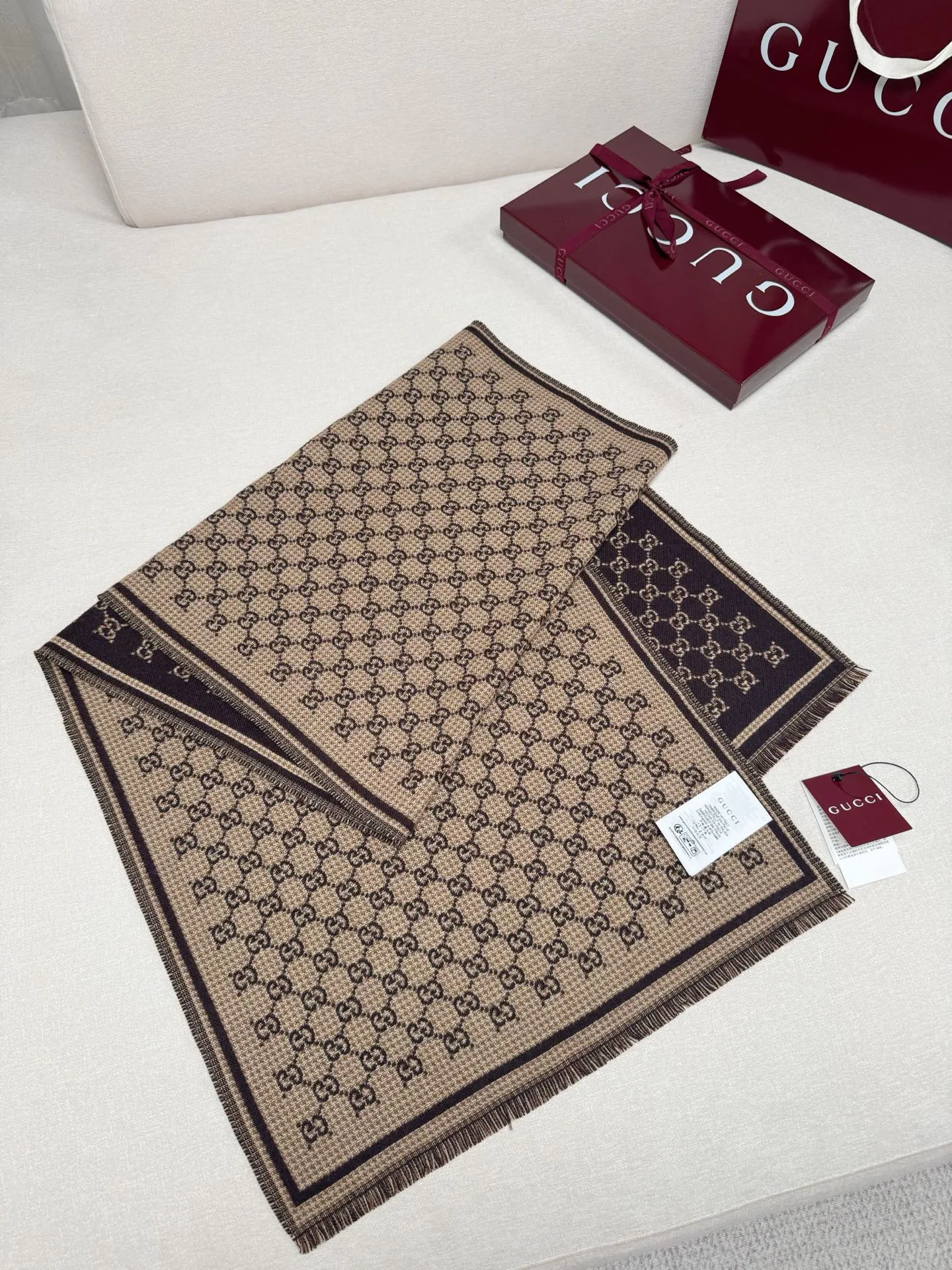 Шарфы Gucci 17992032