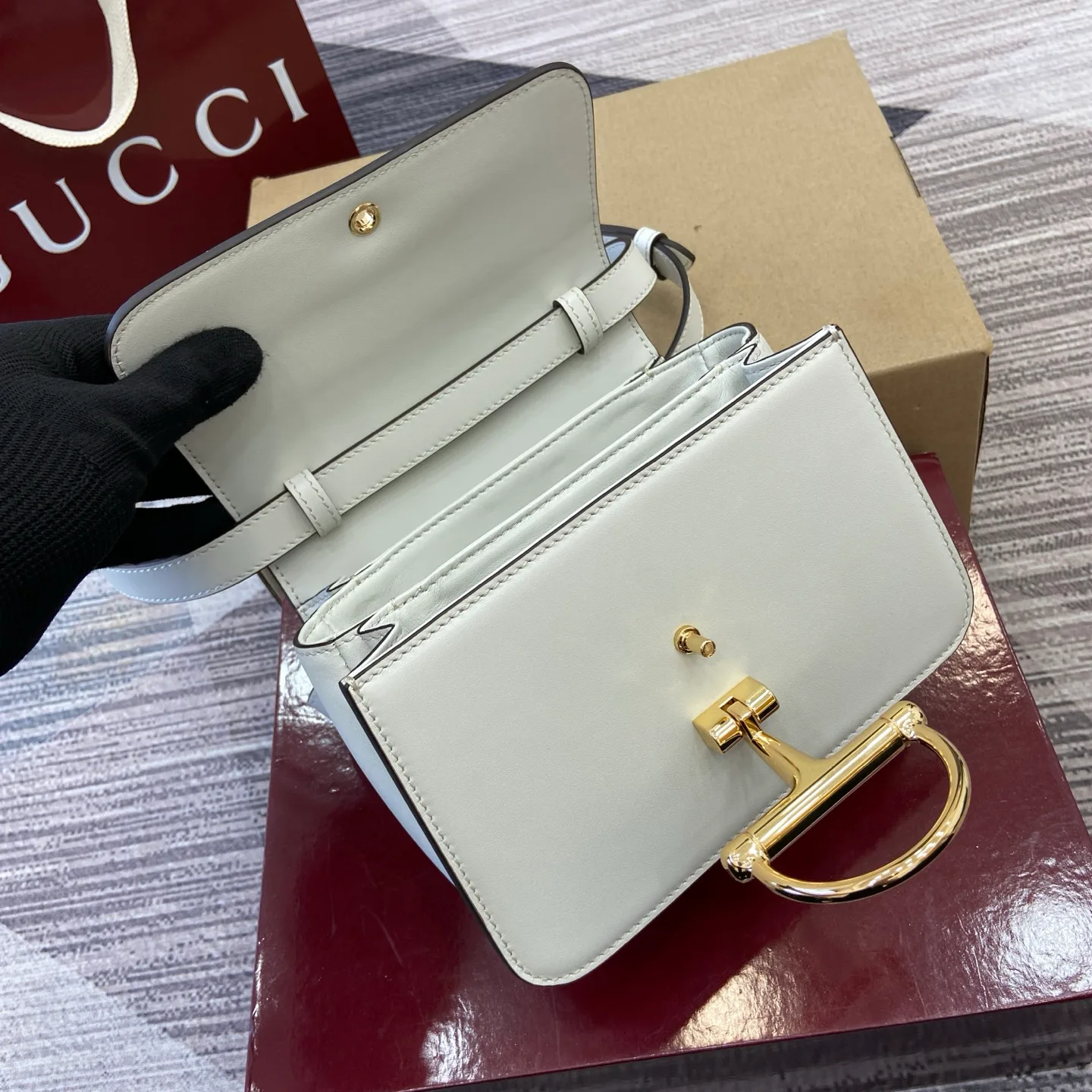 Сумки На Ремне Женские Gucci 691317