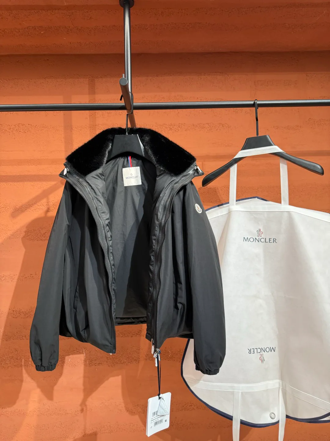 Куртки И Пуховики Женские Moncler 19579919