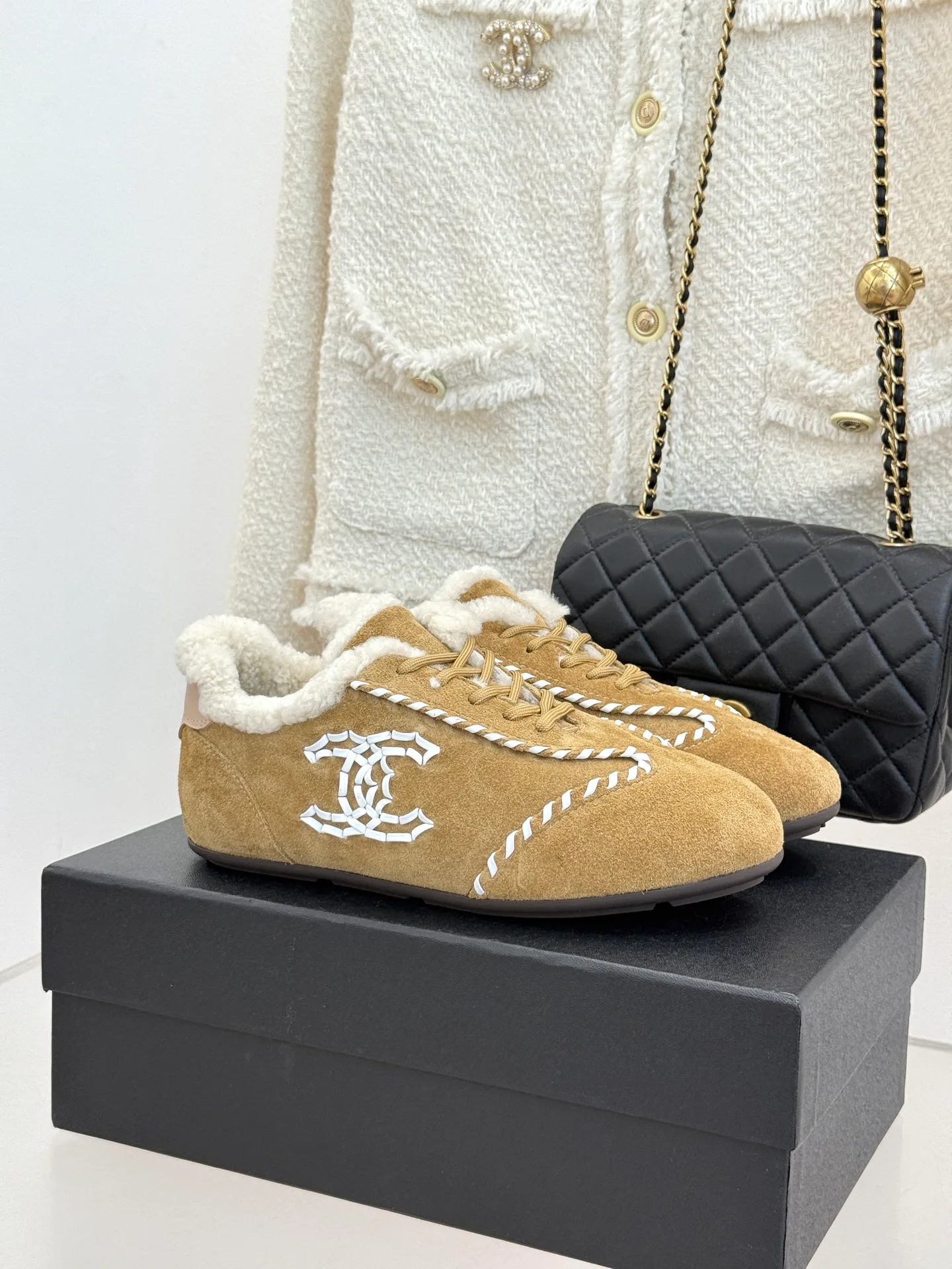 Кроссовки Женские Chanel 18788747