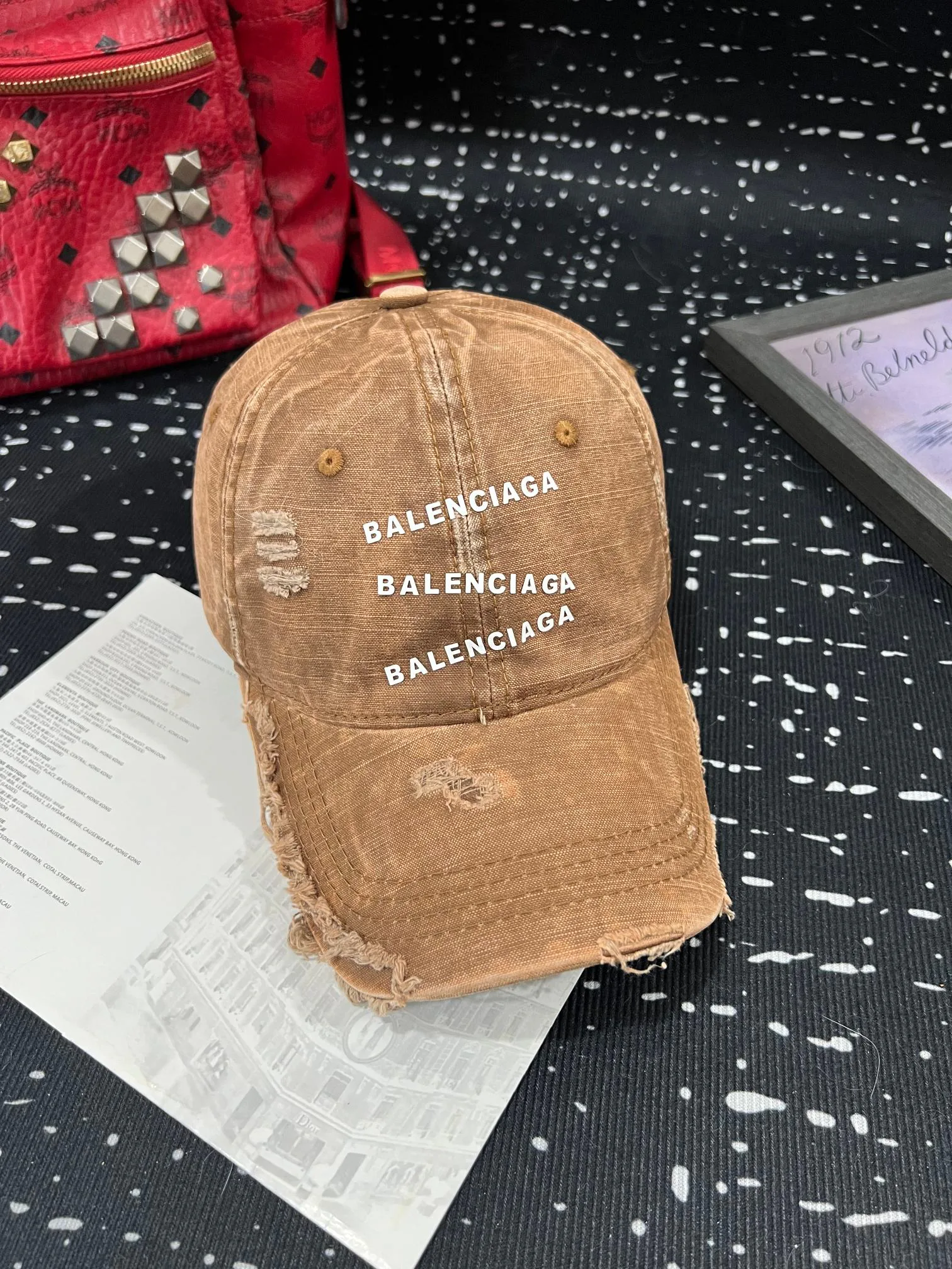 Головные Уборы Balenciaga 11512