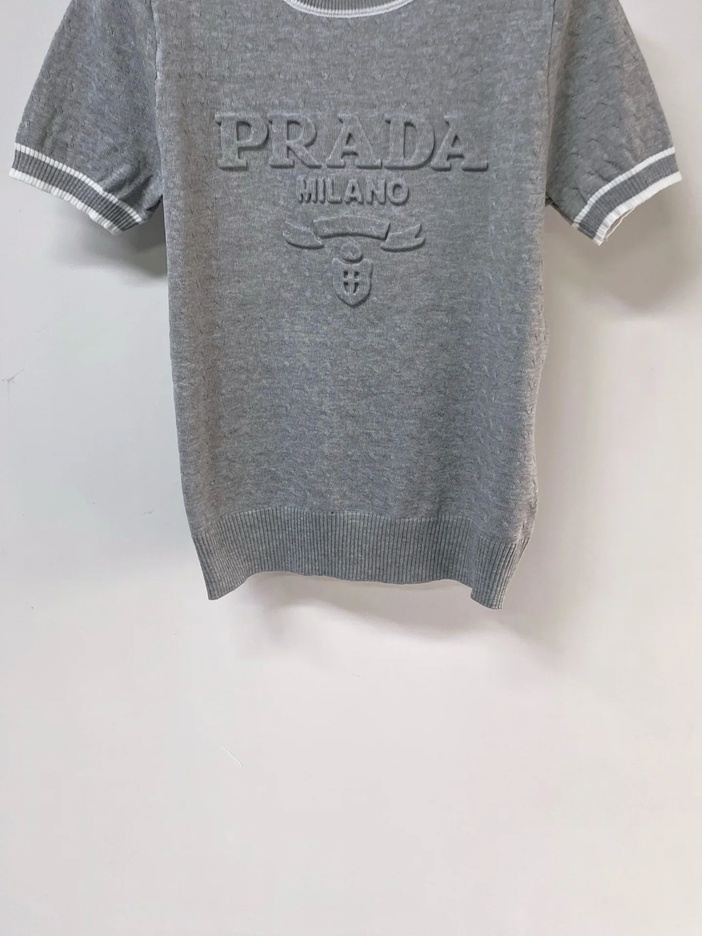 Футболки Женские Prada 13162477