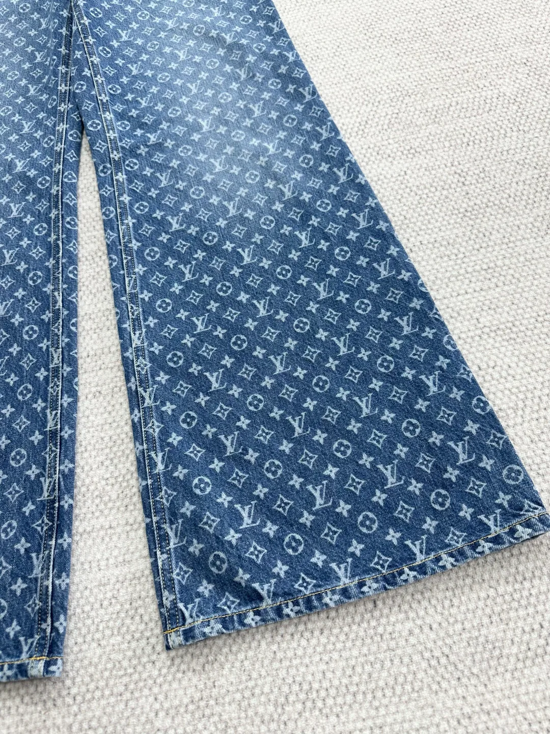 Джинсы Женские Louis Vuitton 4627540