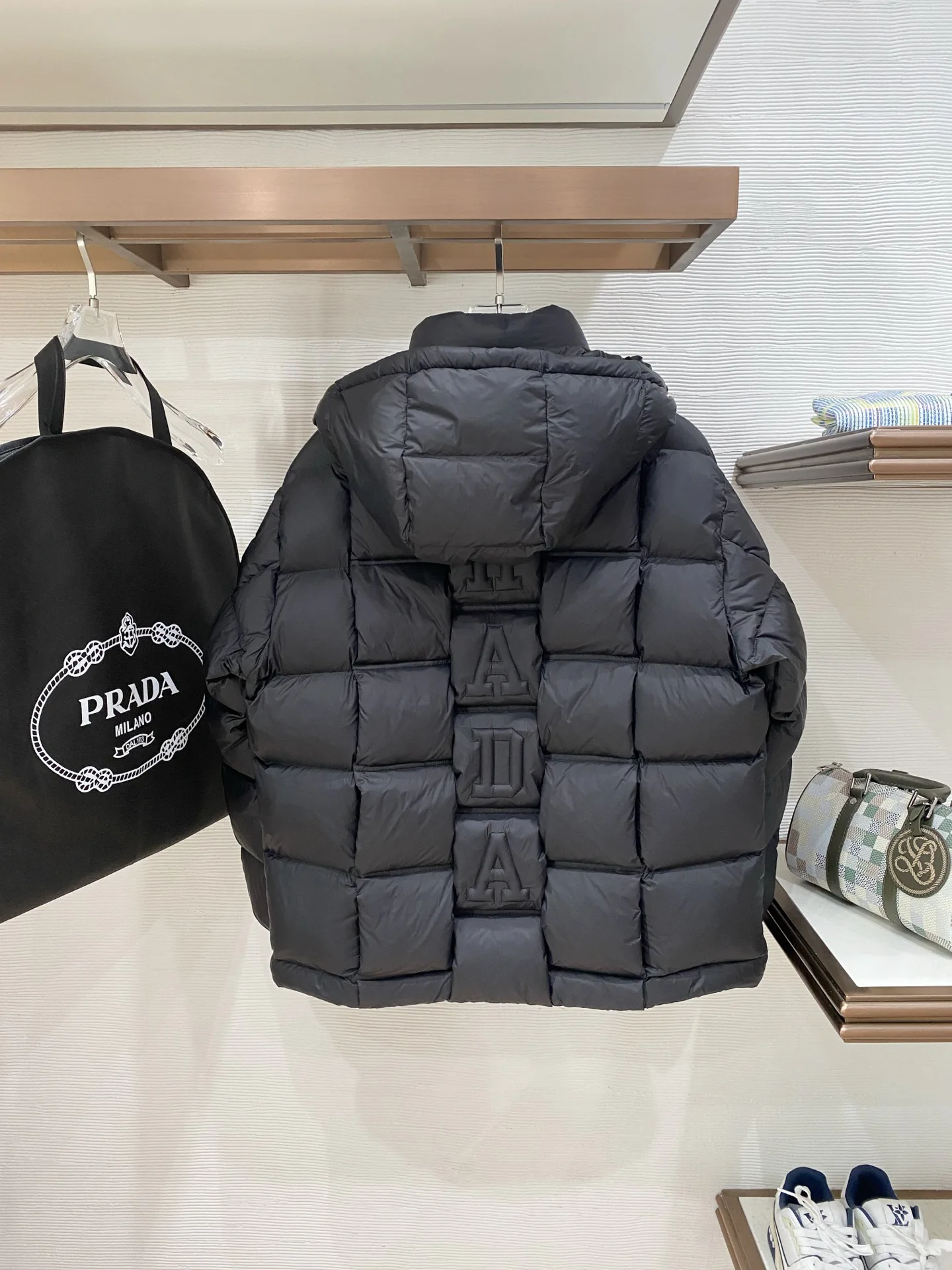 Куртки И Пуховики Мужские Prada 17930654