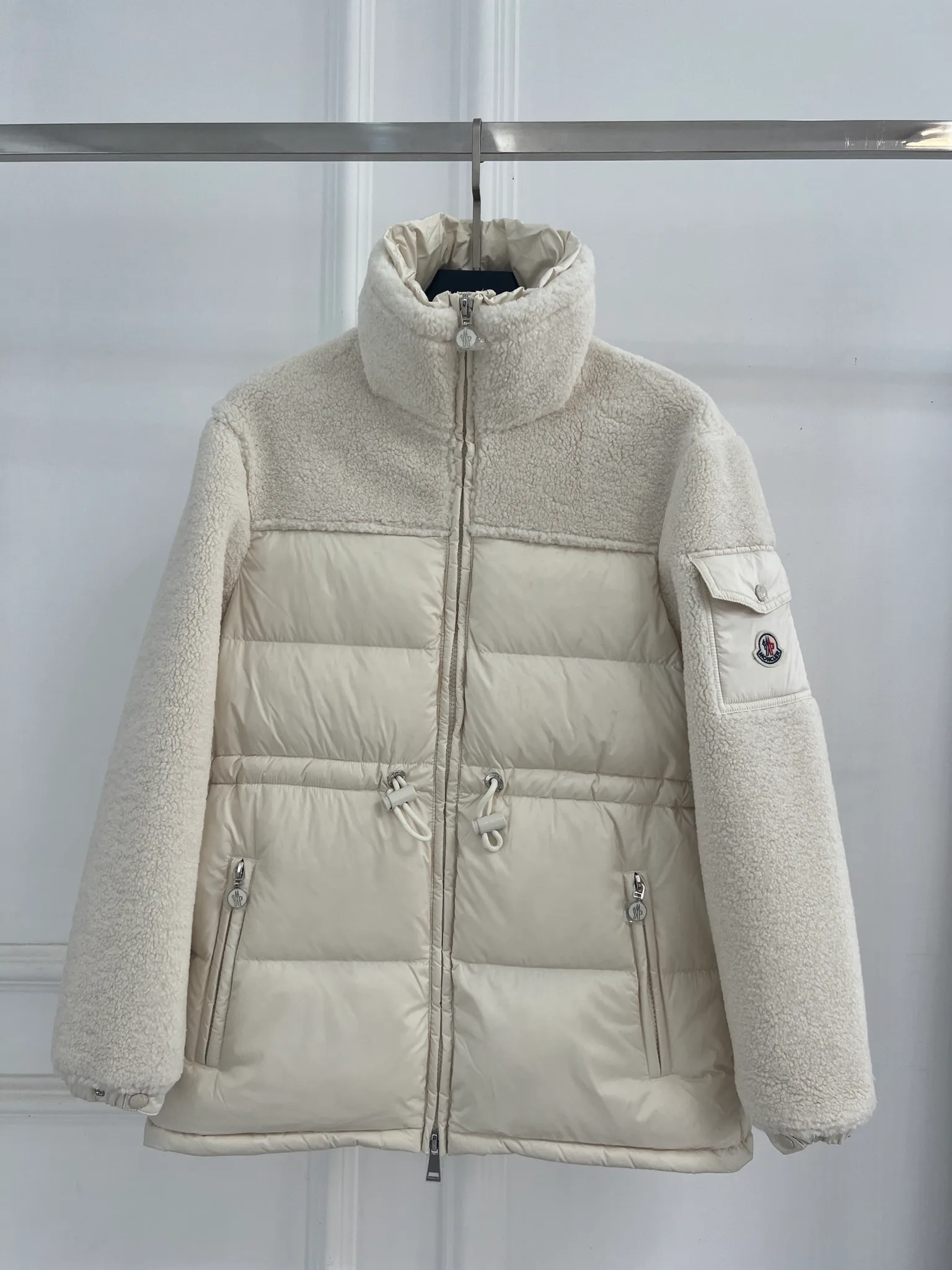 Куртки И Пуховики Женские Moncler 18415674