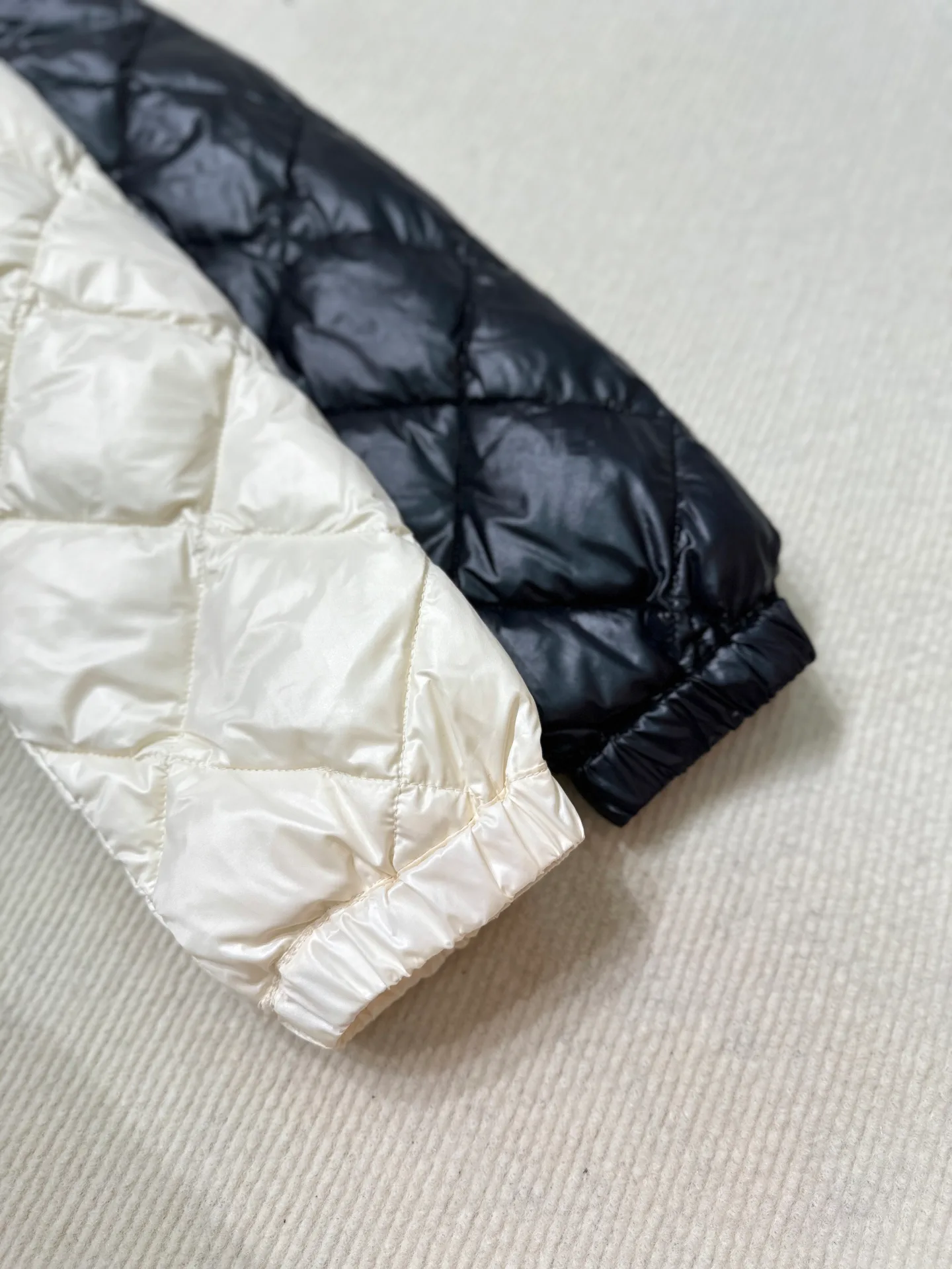 Куртки И Пуховики Женские Moncler 17938425