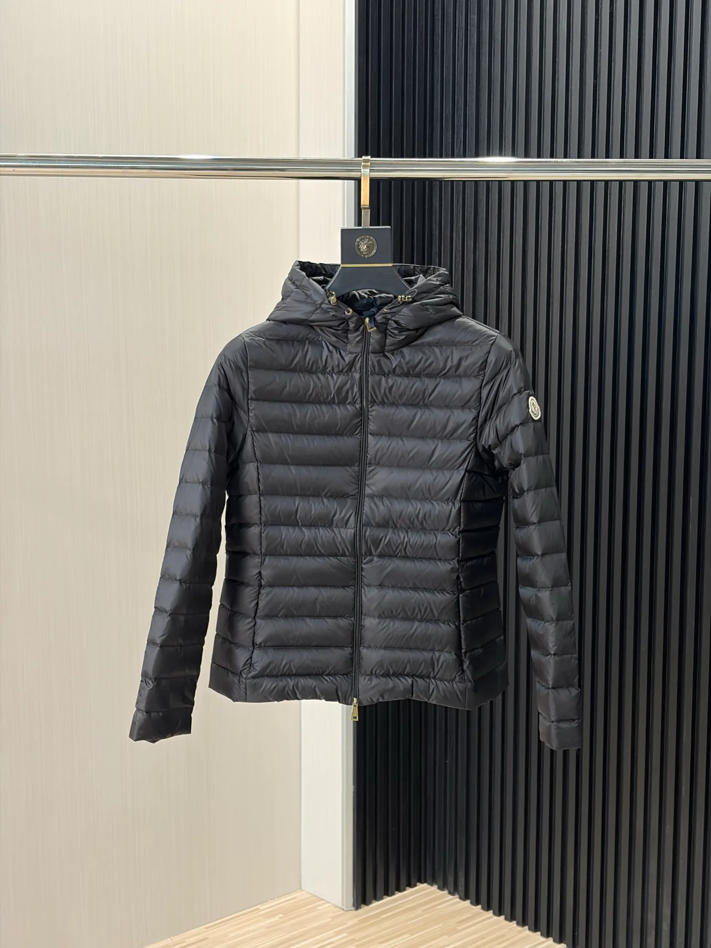 Куртки И Пуховики Мужские Moncler 18231138