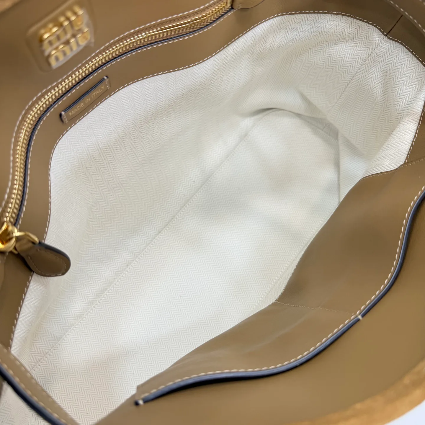 Классические Сумки Женские Miu Miu 11872252