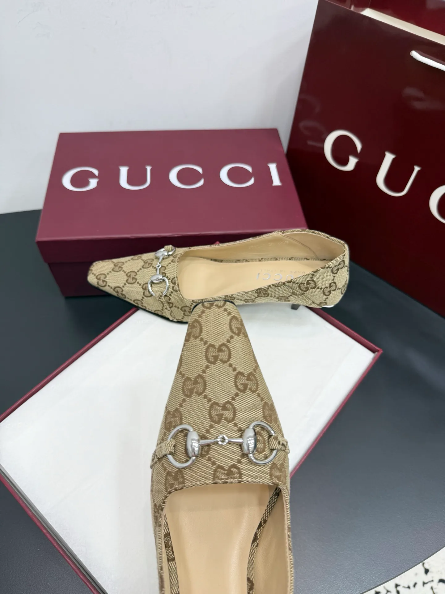 Туфли Женские Gucci 882802