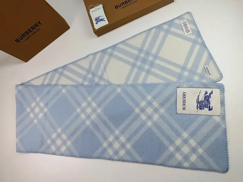 Шарфы Burberry 523809