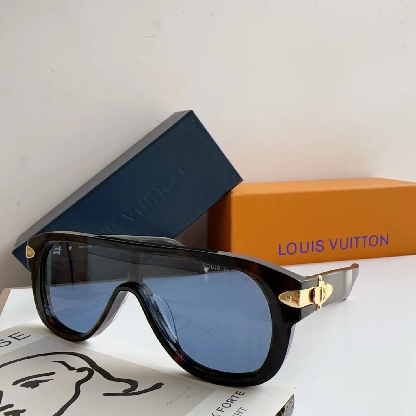 Очки Louis Vuitton 17366476