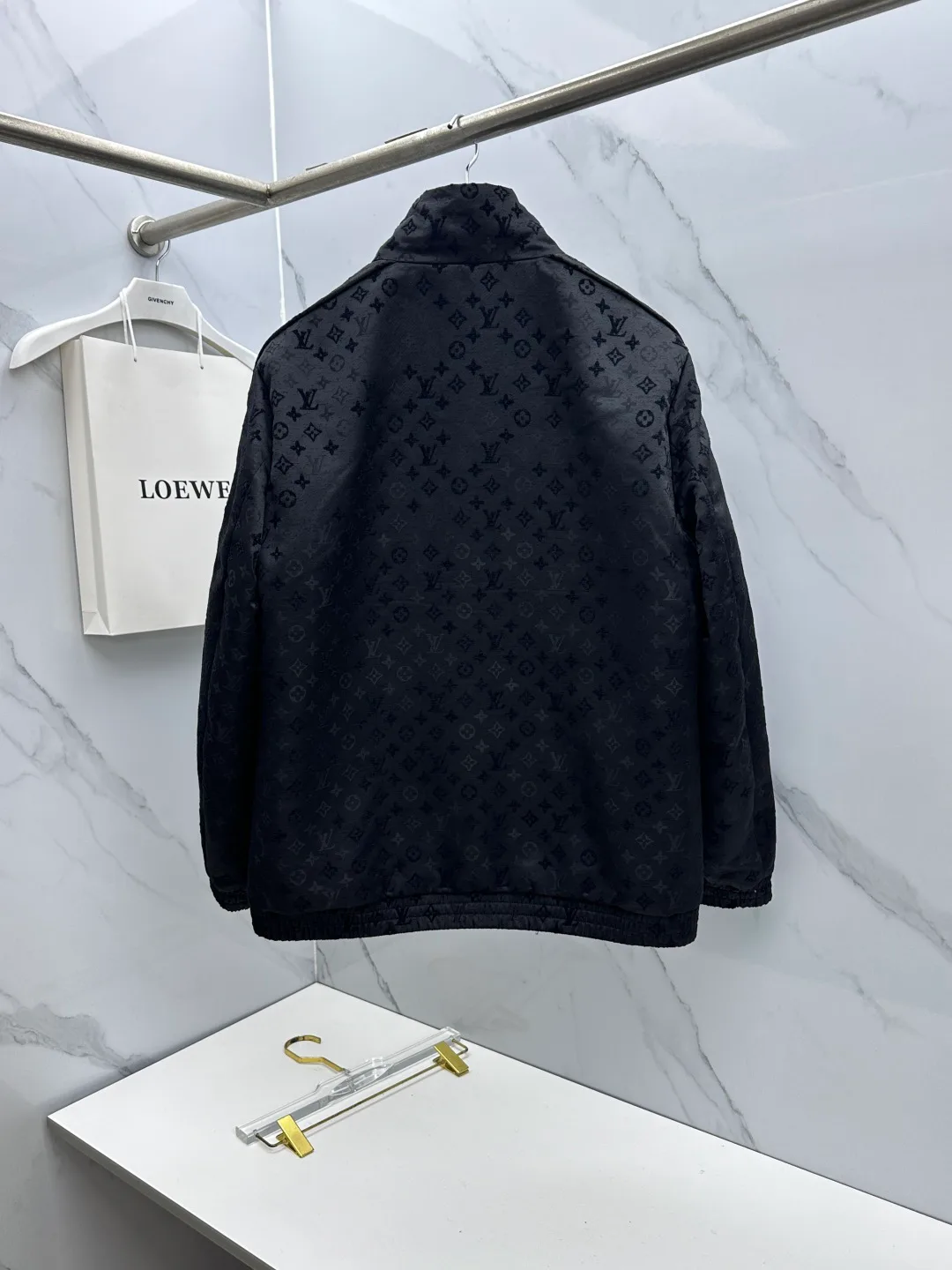 Куртки И Пуховики Мужские Louis Vuitton 18246855