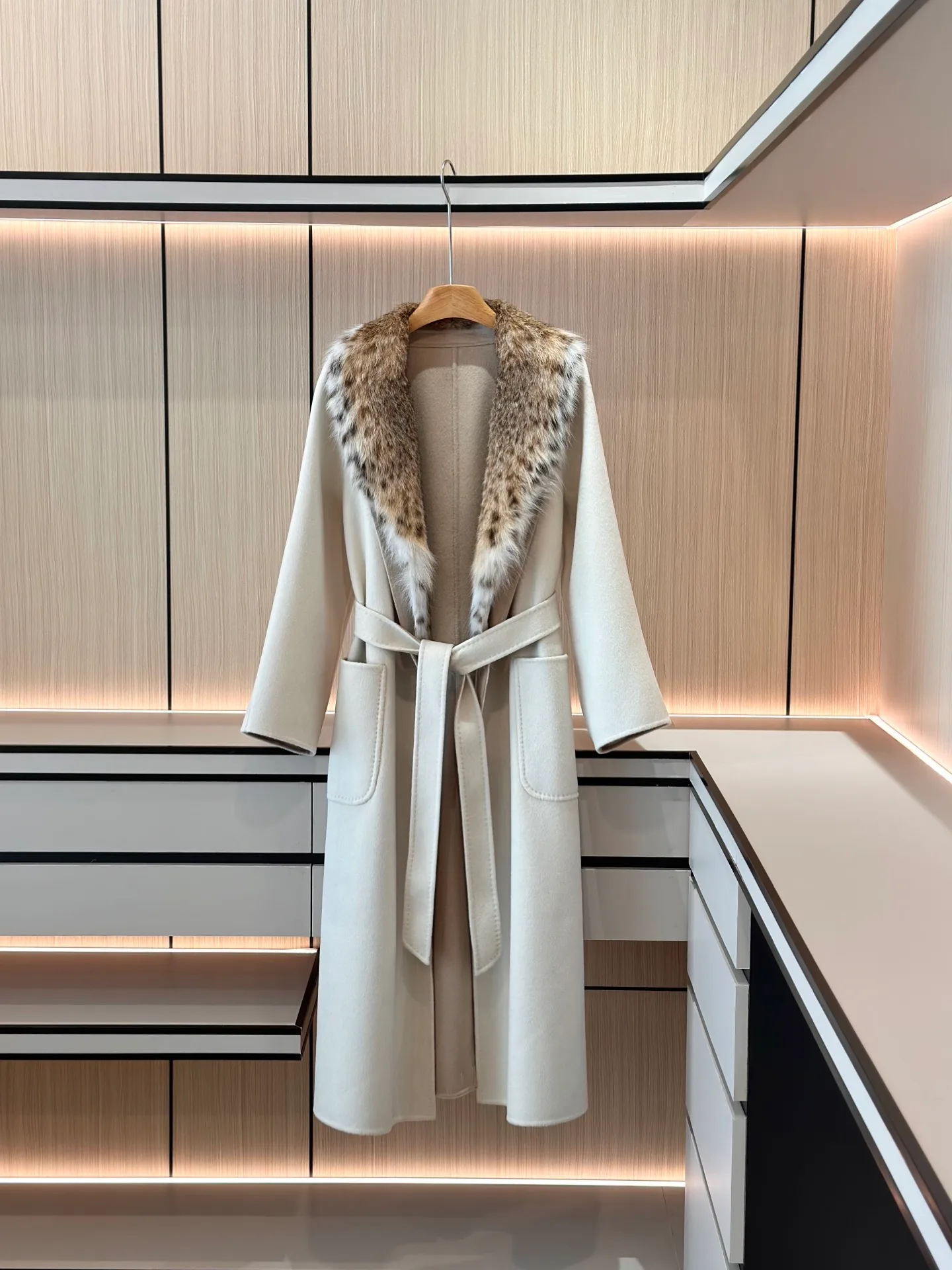 Пальто Женские Loro Piana 18999918