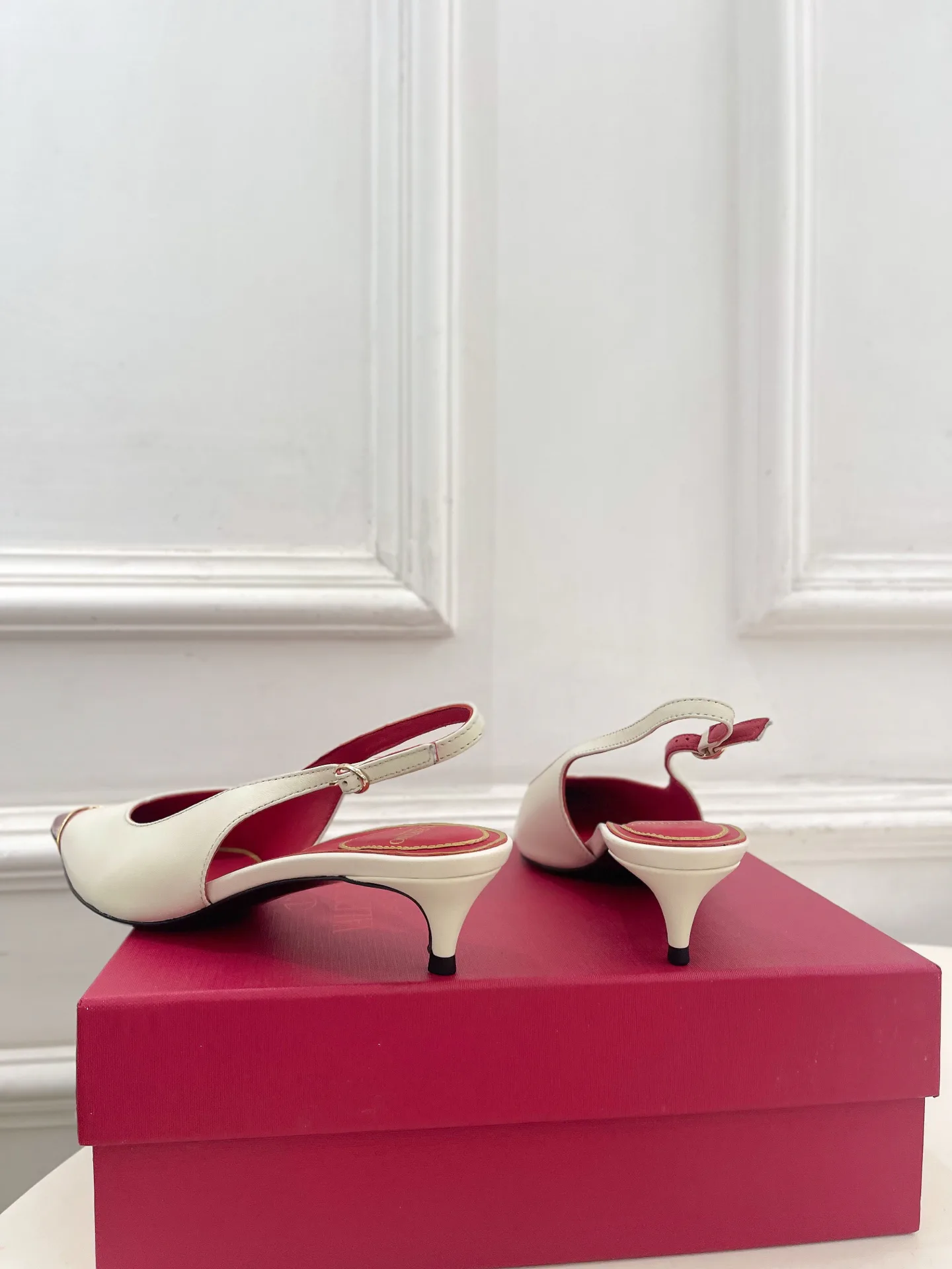 Босоножки Женские Valentino 17482671