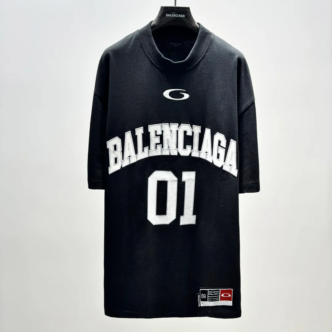 Футболки Женские Balenciaga 9164