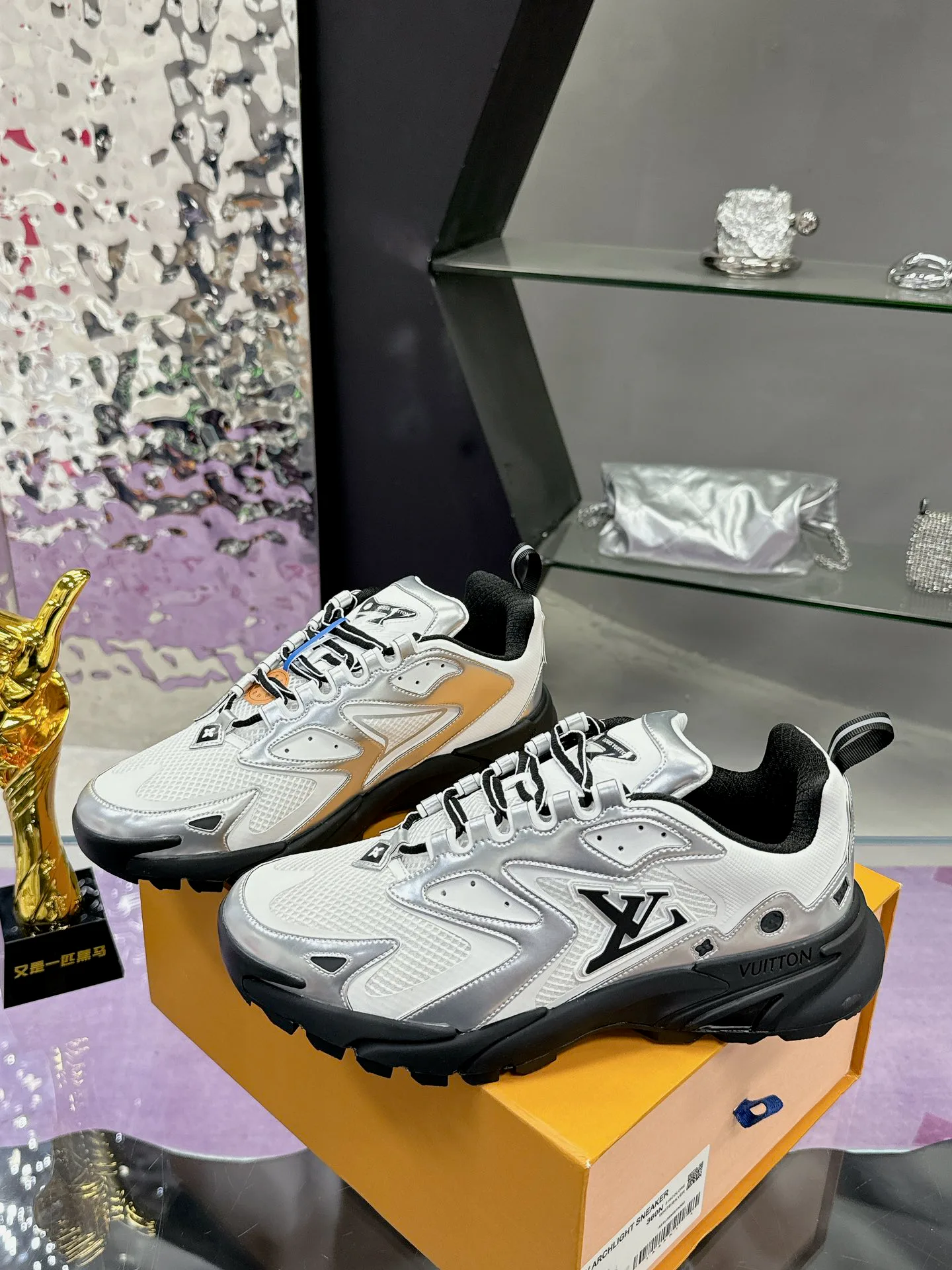 Кроссовки Мужские Louis Vuitton 841690