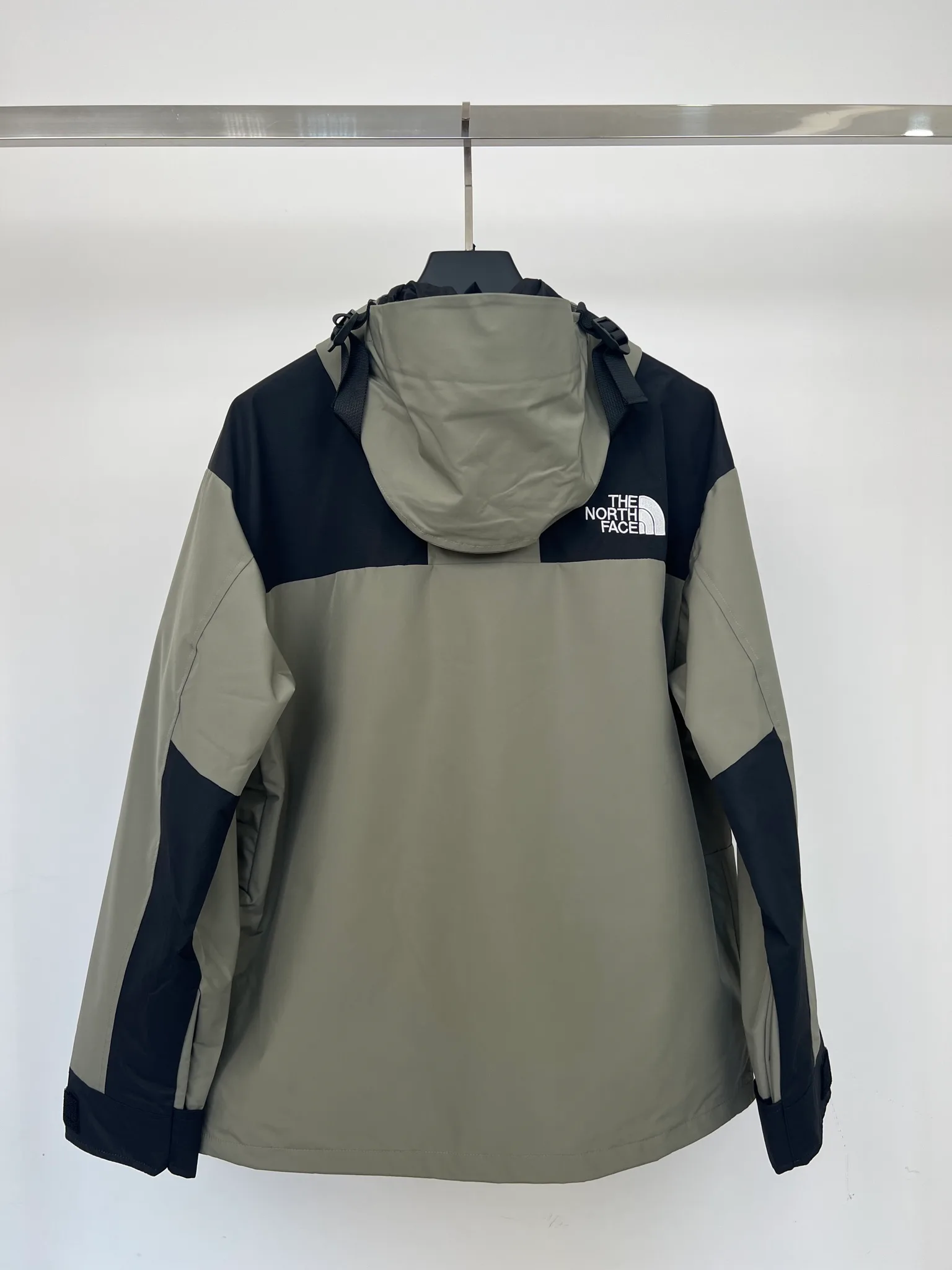 Куртки И Пуховики Женские The North Face 18416107