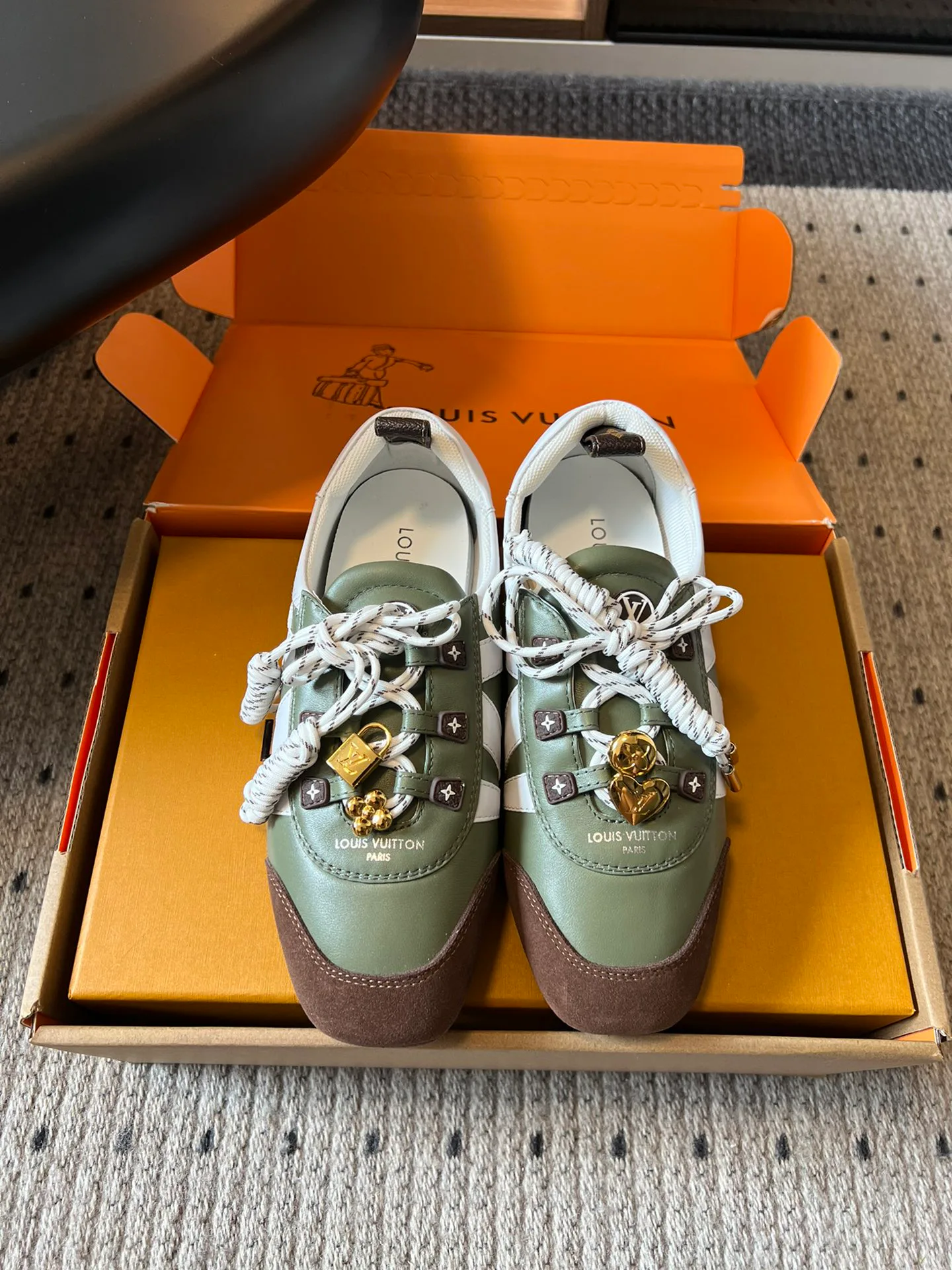 Кроссовки Женские Louis Vuitton 51405