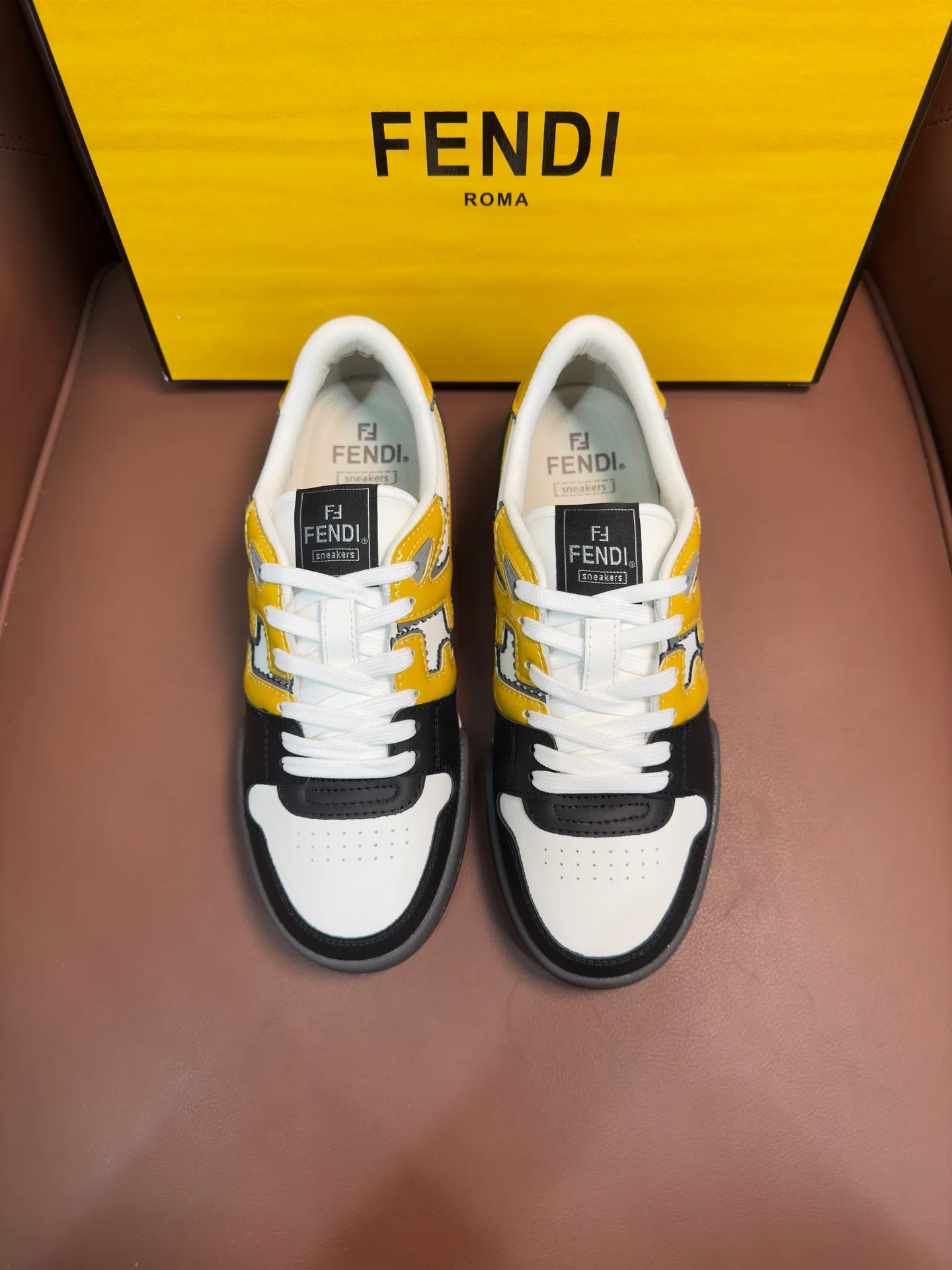 Кроссовки Женские Fendi 34304