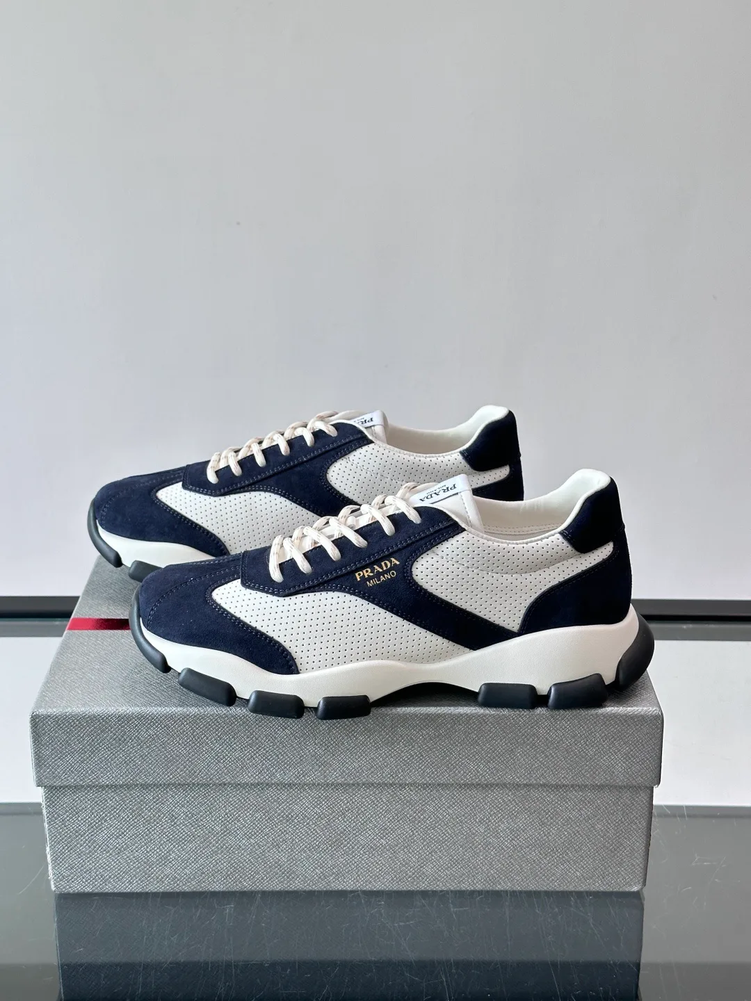 Кроссовки Мужские Prada 17349536