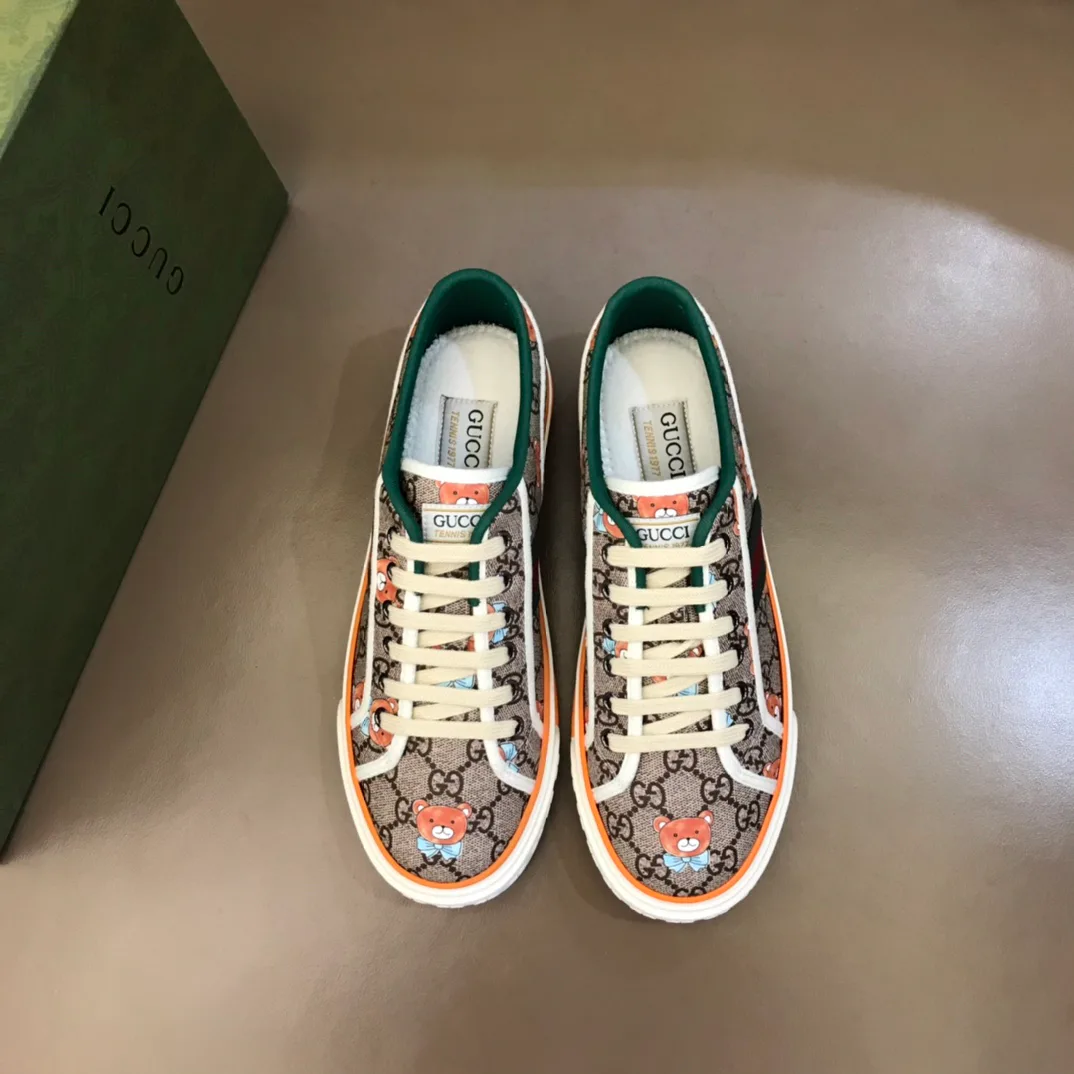 Кроссовки Женские Gucci 17955447