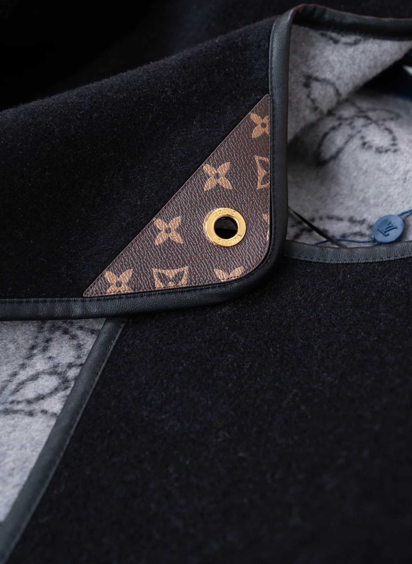 Пальто Женские Louis Vuitton 18206305