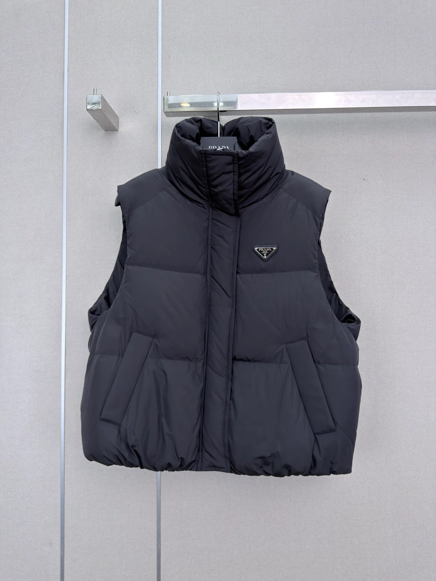Жилеты Женские Prada 18185784