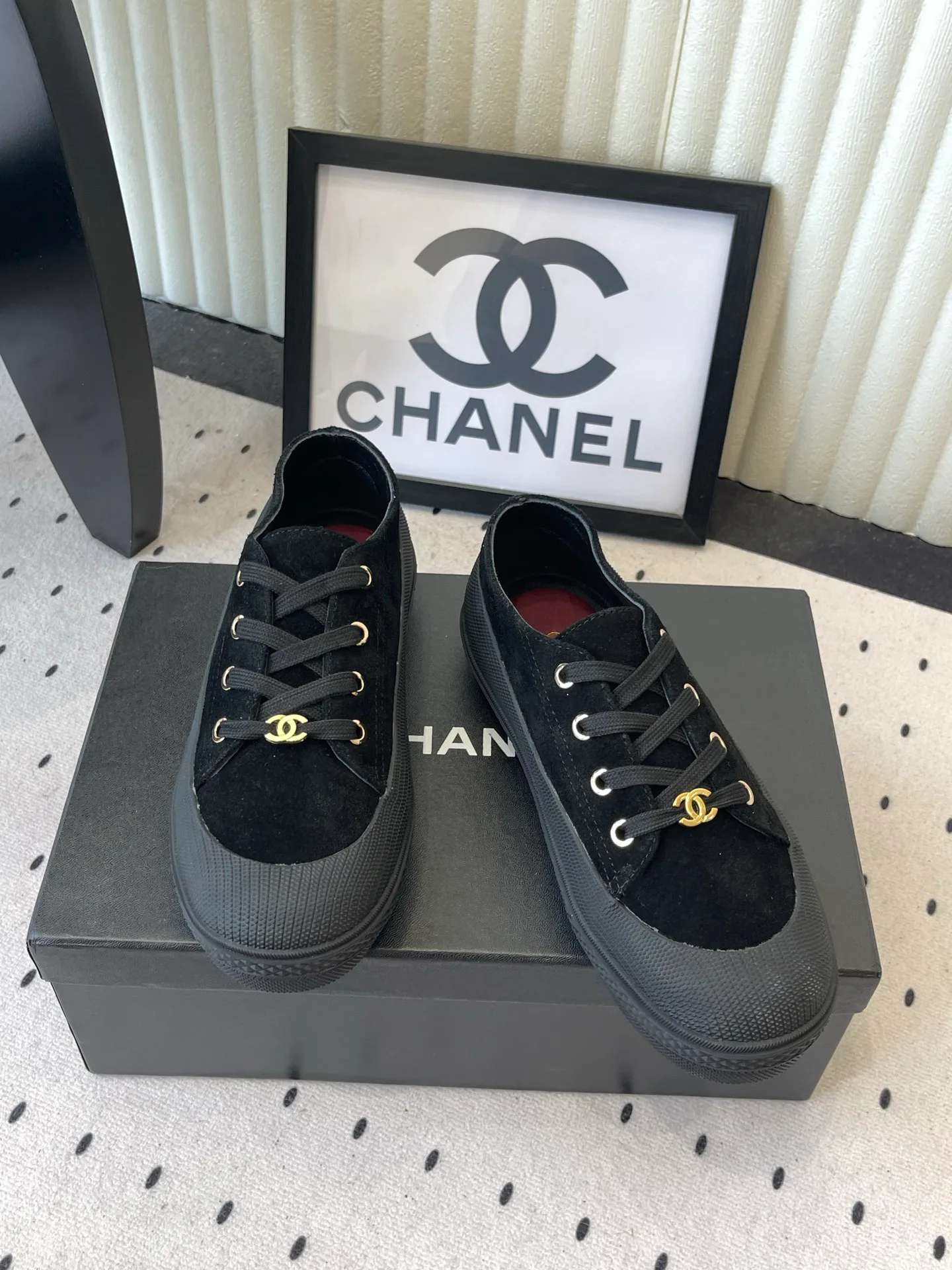 Кроссовки Женские Chanel 18069861