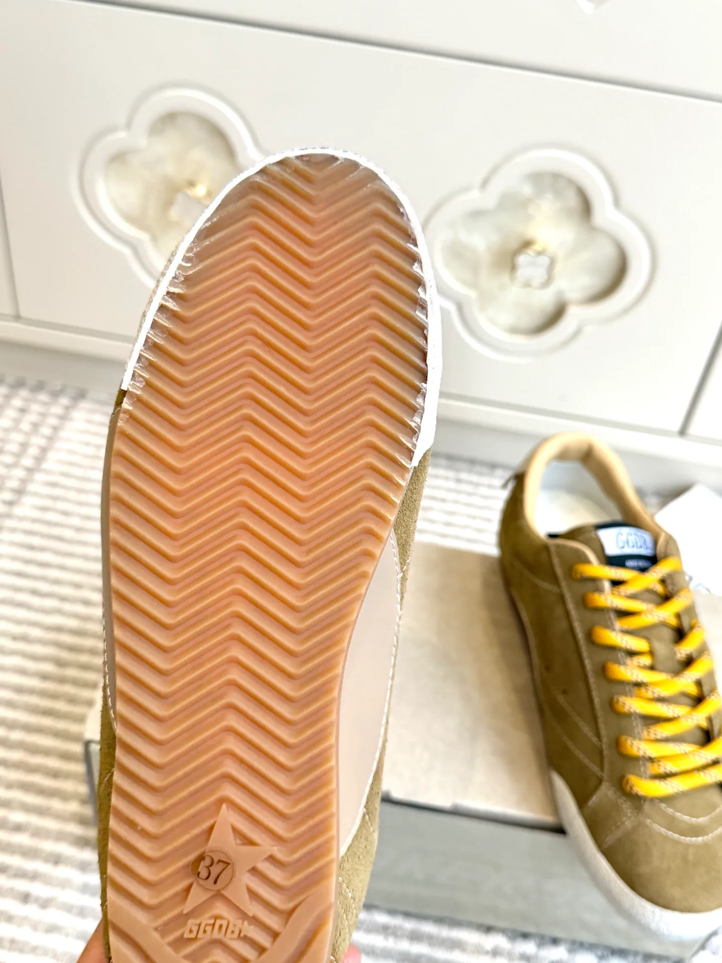 Кроссовки Женские Golden Goose 18360512