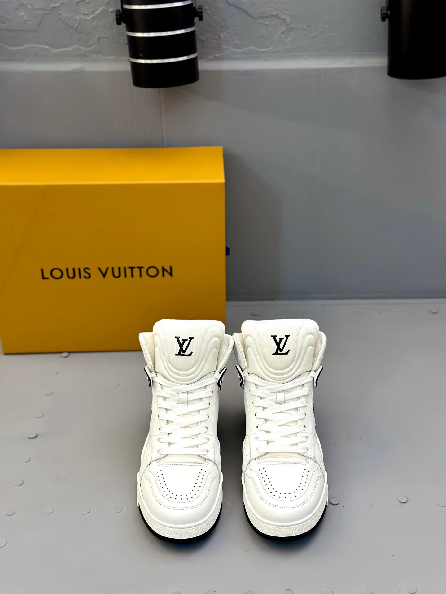 Кроссовки Мужские Louis Vuitton 930652