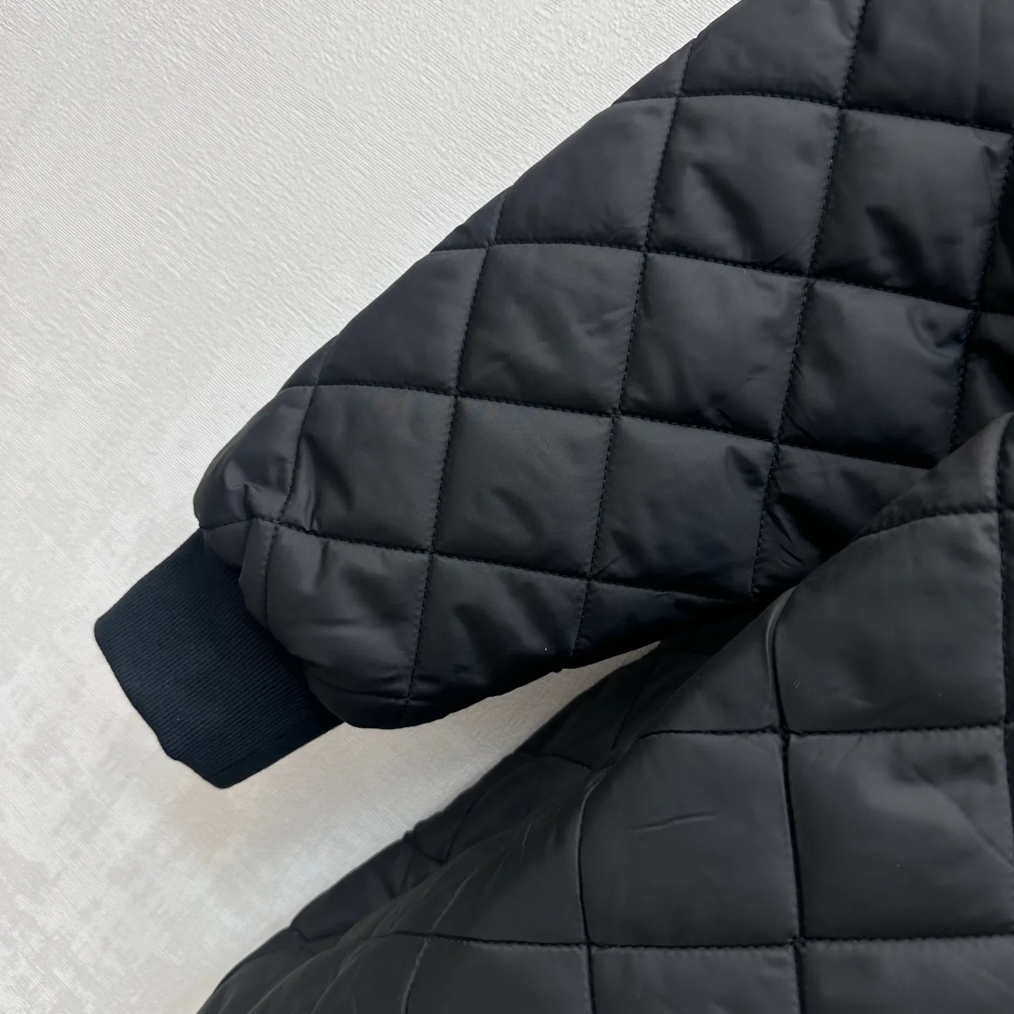 Куртки И Пуховики Женские Miu Miu 18174793
