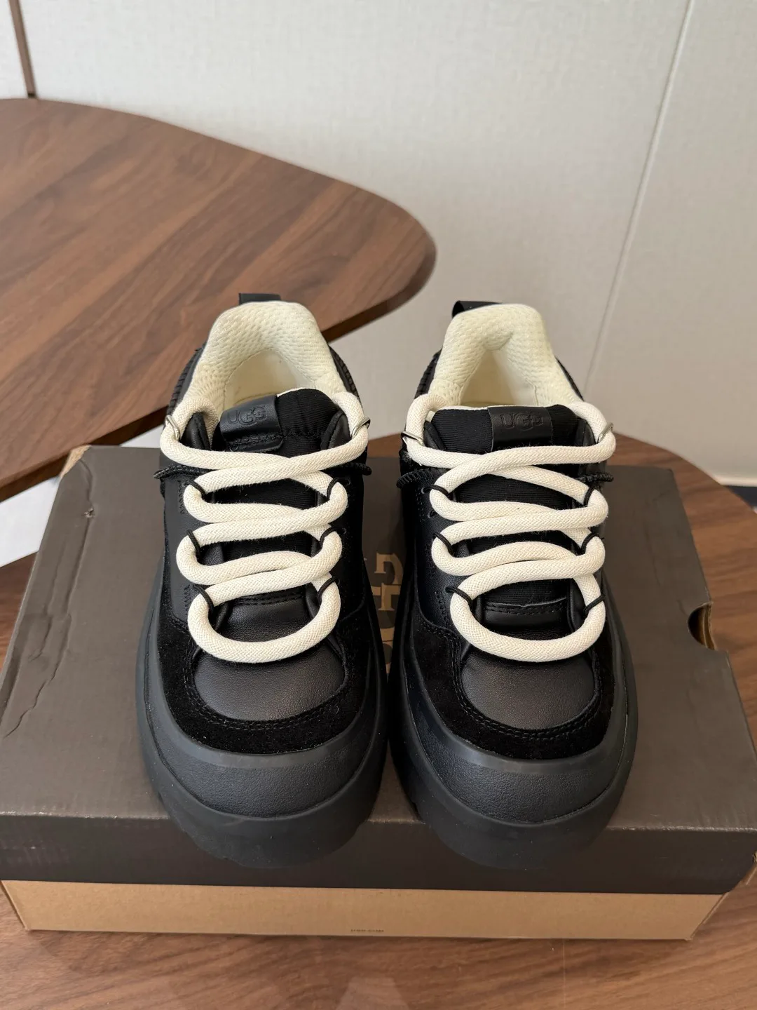 Кроссовки Женские Ugg 18796503