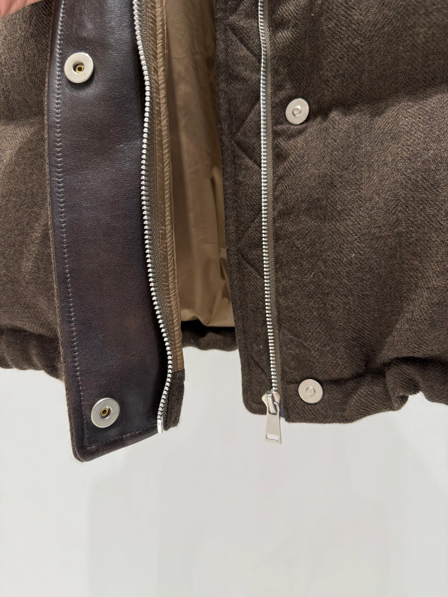 Жилеты Женские Brunello Cucinelli 18082102