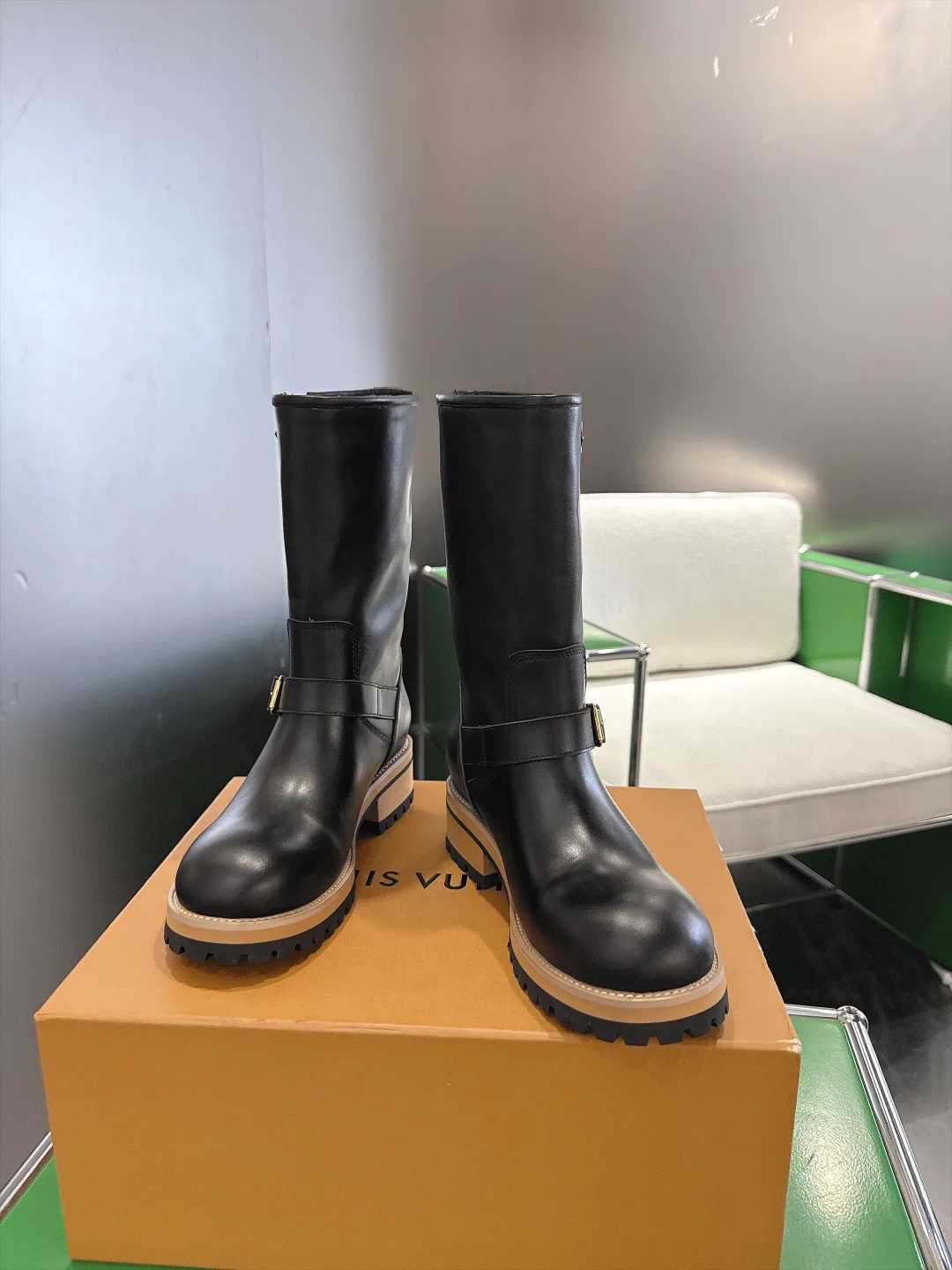 Ботинки Женские Louis Vuitton 18053351