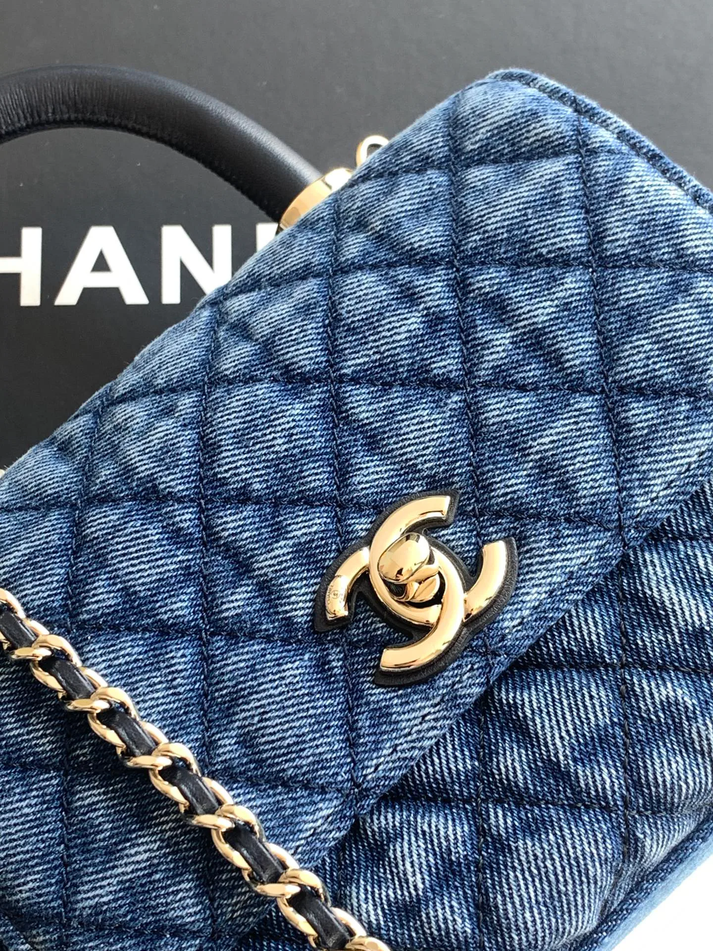 Классические Сумки Женские Chanel 12605786