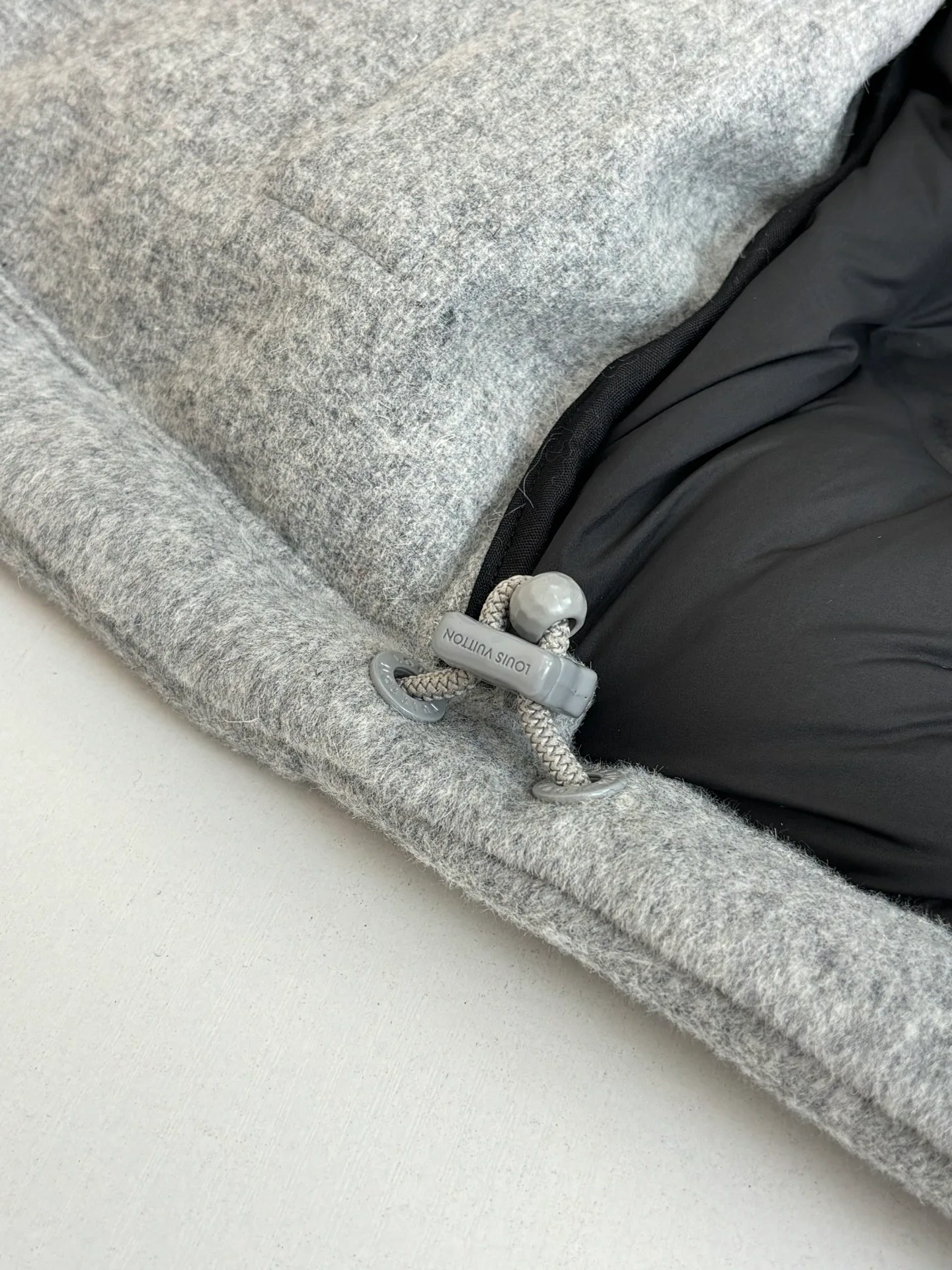 Куртки И Пуховики Женские Louis Vuitton 274538