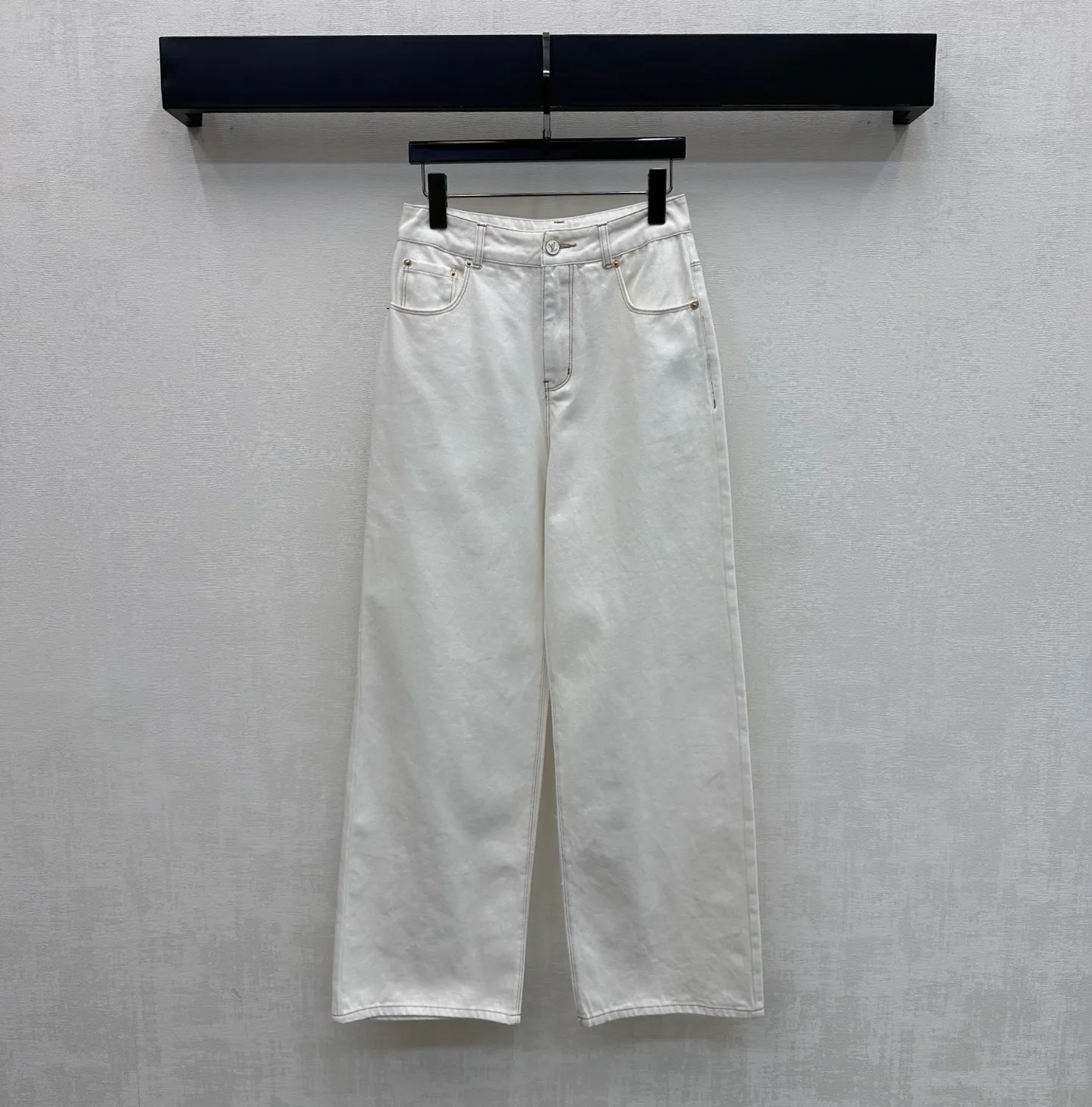 Джинсы Женские Louis Vuitton 11673825