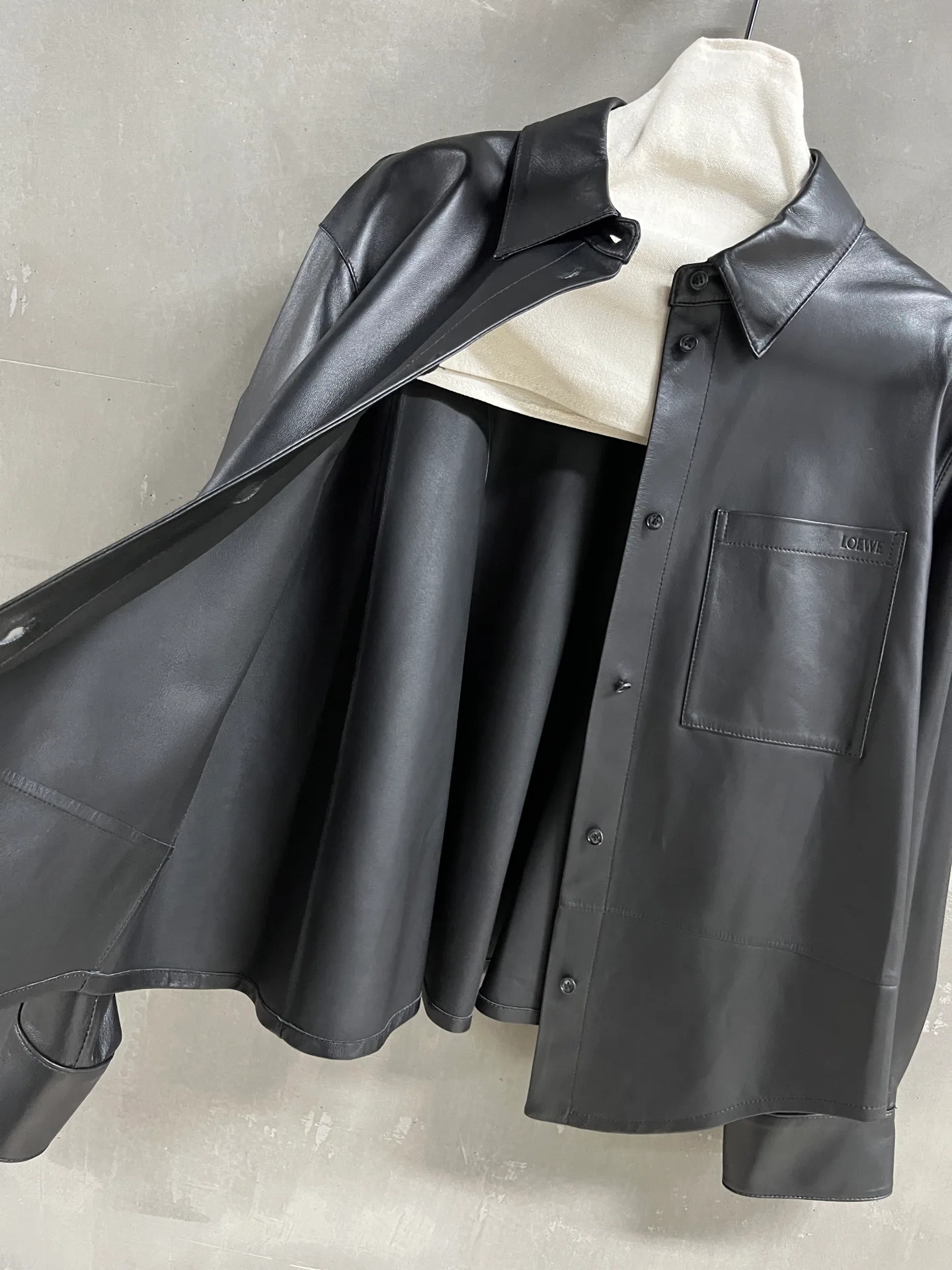Кожаные Куртки И Дублёнки Женские Loewe 18172887