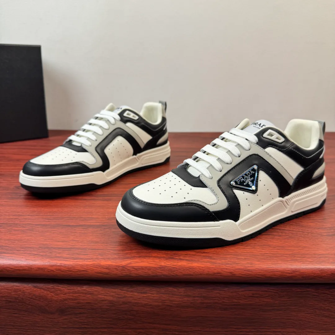 Кроссовки Мужские Prada 13216376