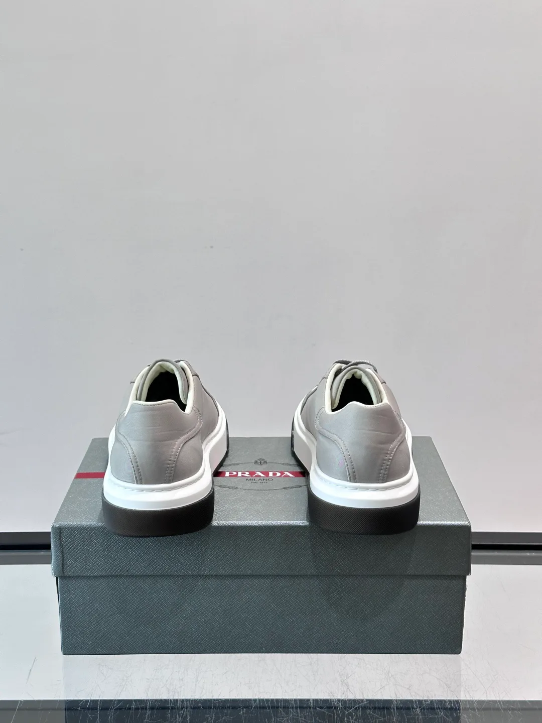 Кроссовки Мужские Prada 17913733