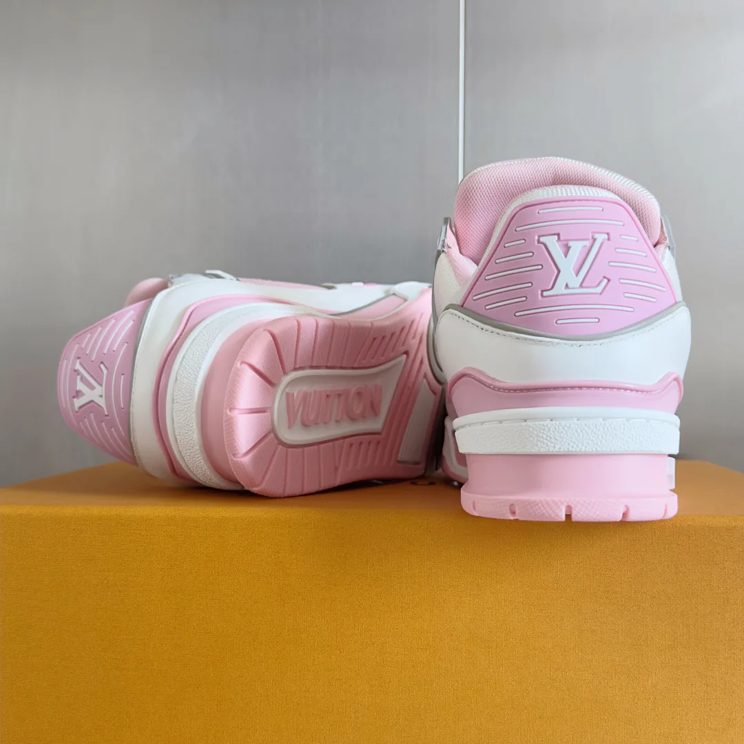 Кроссовки Женские Louis Vuitton 10646324