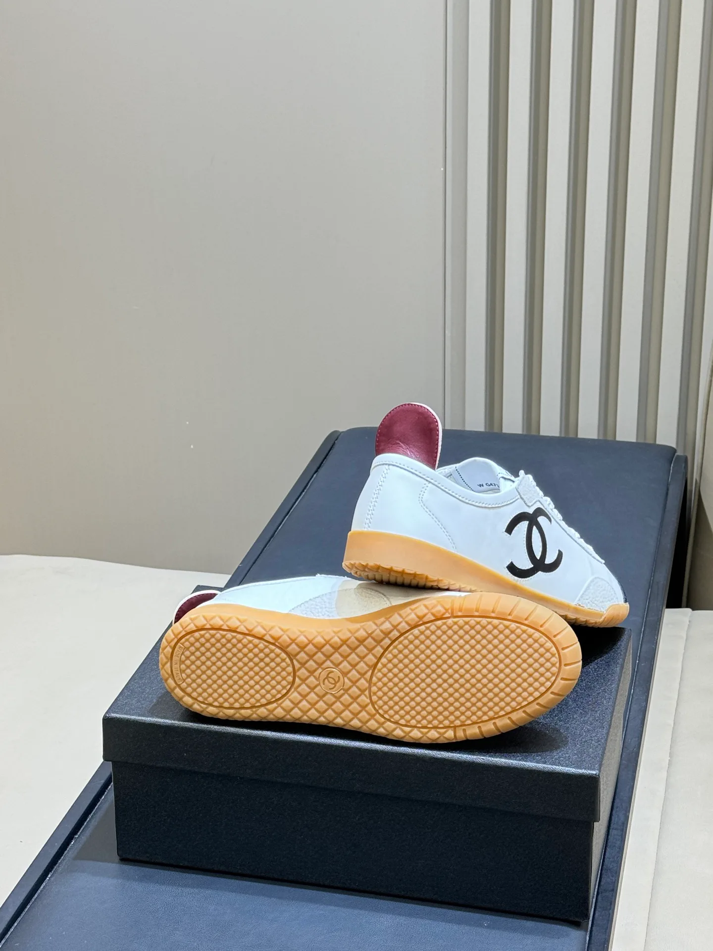 Кроссовки Женские Chanel 11194497