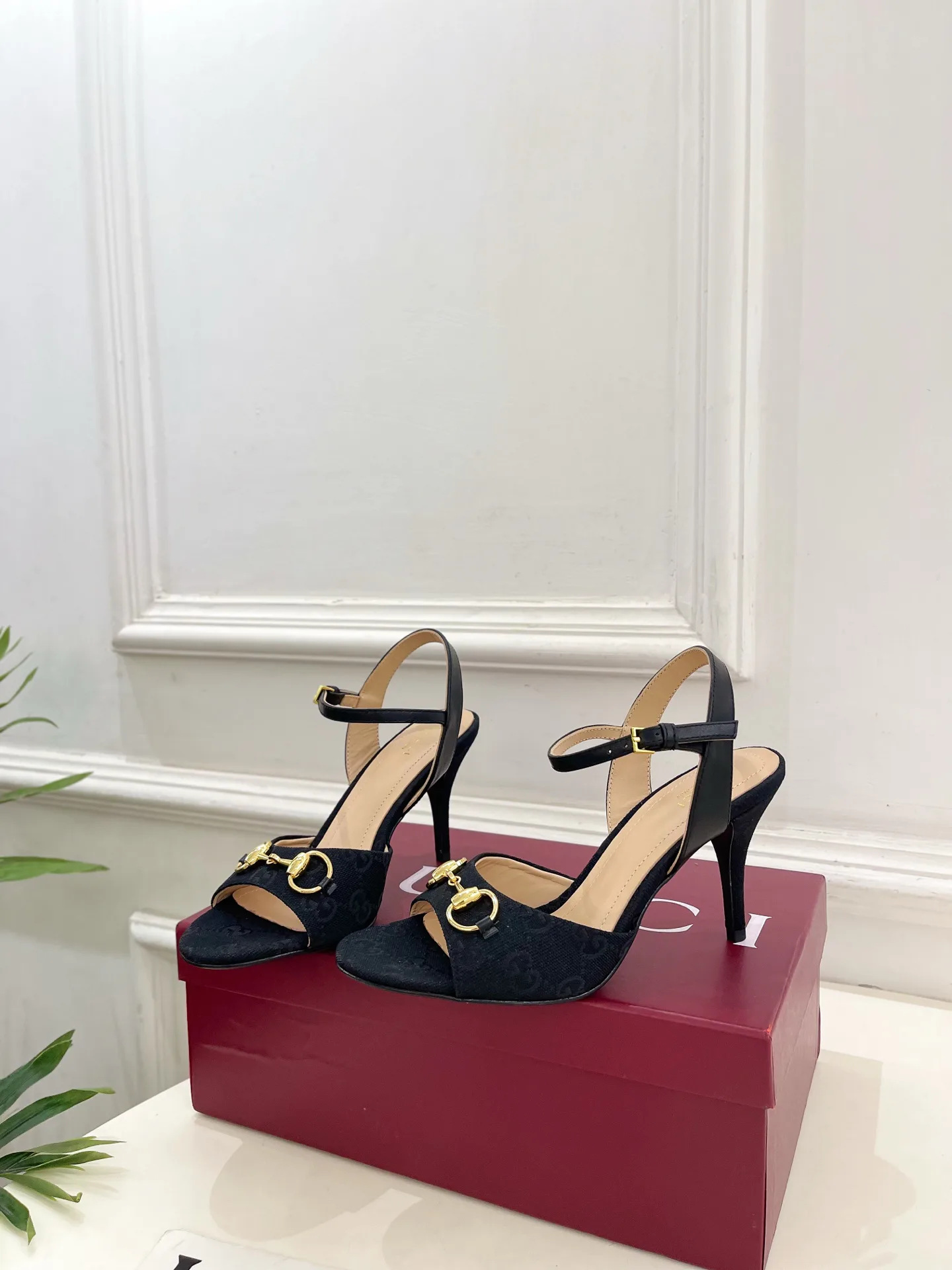 Босоножки Женские Gucci 13218182